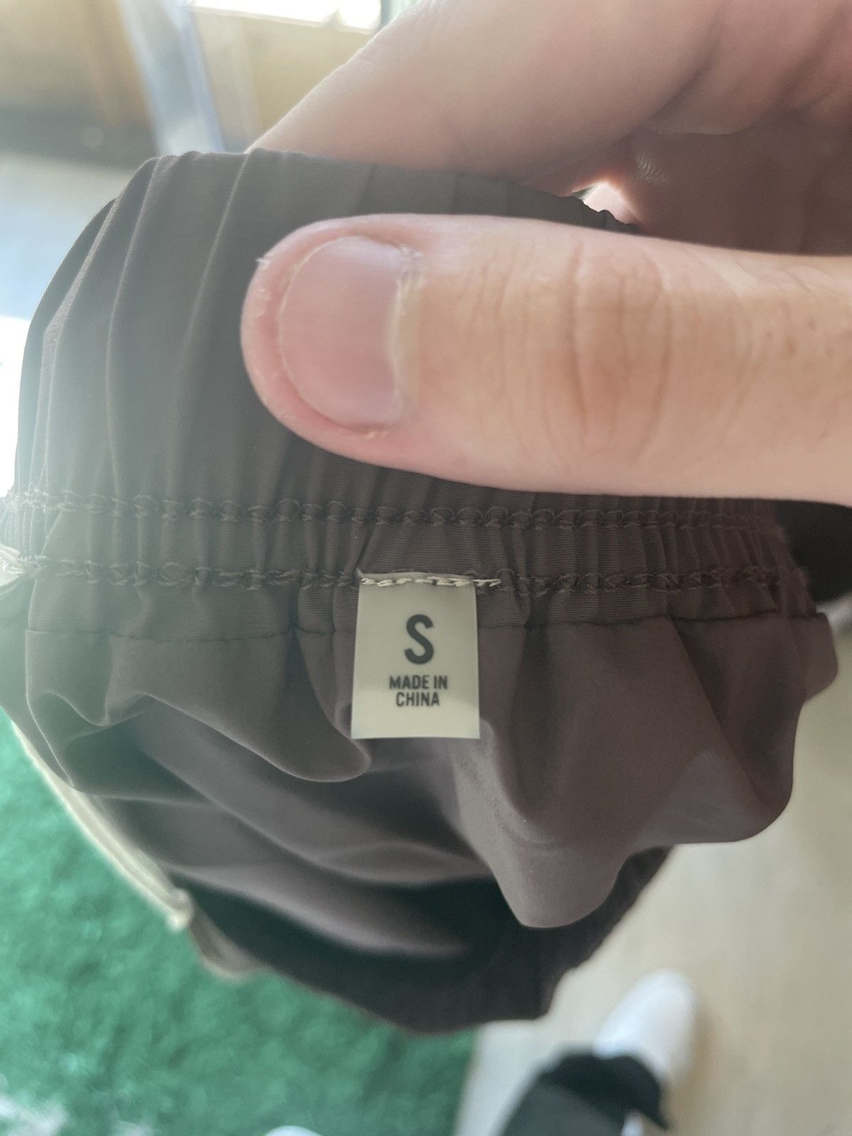 Essentials × Fear of God Fear of God Essentials Plum Volley Short S Size US 30 / EU 46 - 4 Thumbnail