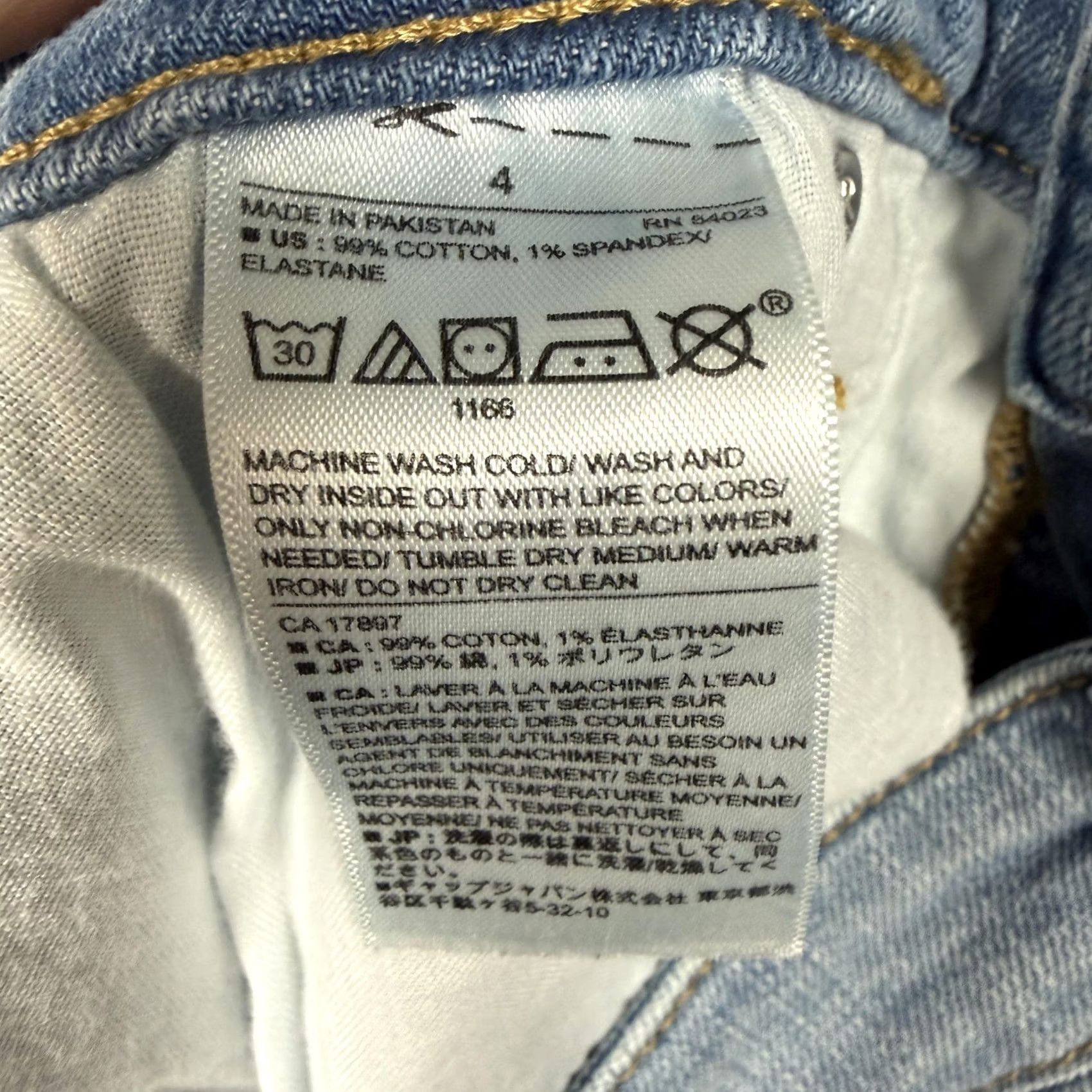 Banana Republic Banana Republic Denim Skirt 4 Button Front Pencil Light Wash Office Chic Classic Skirt Women 4 Blue Knee Length Pockets Stretch"} Size 27" / US 4 / IT 40 - 5 Thumbnail