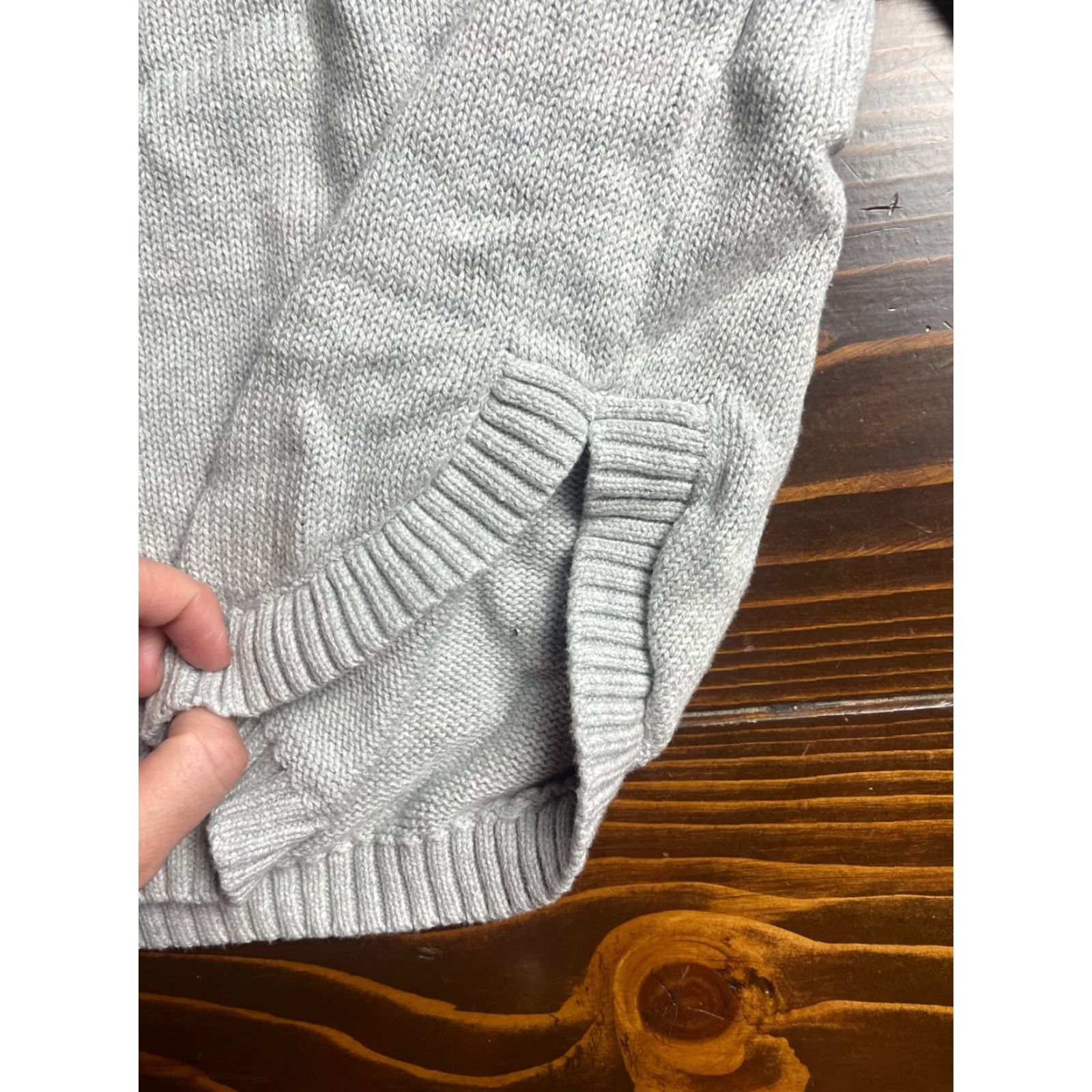 J. Jill J. Jill Sweater Shirt Women Size M Petite Gray V-Neck Long Sleeve Pullover Knit 100% Cotton Raglan Sleeve Vintage: No Size M / US 6-8 / IT 42-44 - 4 Thumbnail