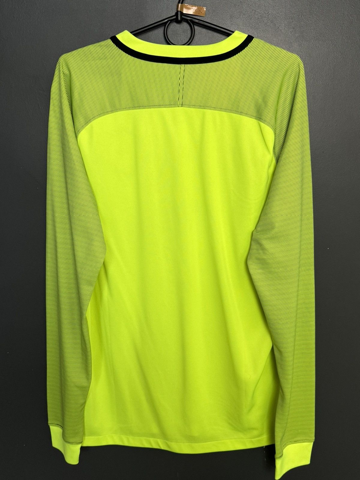 Nike Manchester City 16/17 Goalkeeper Football Long Sleeve Jersey Size US M / EU 48-50 / 2 - 2 Thumbnail