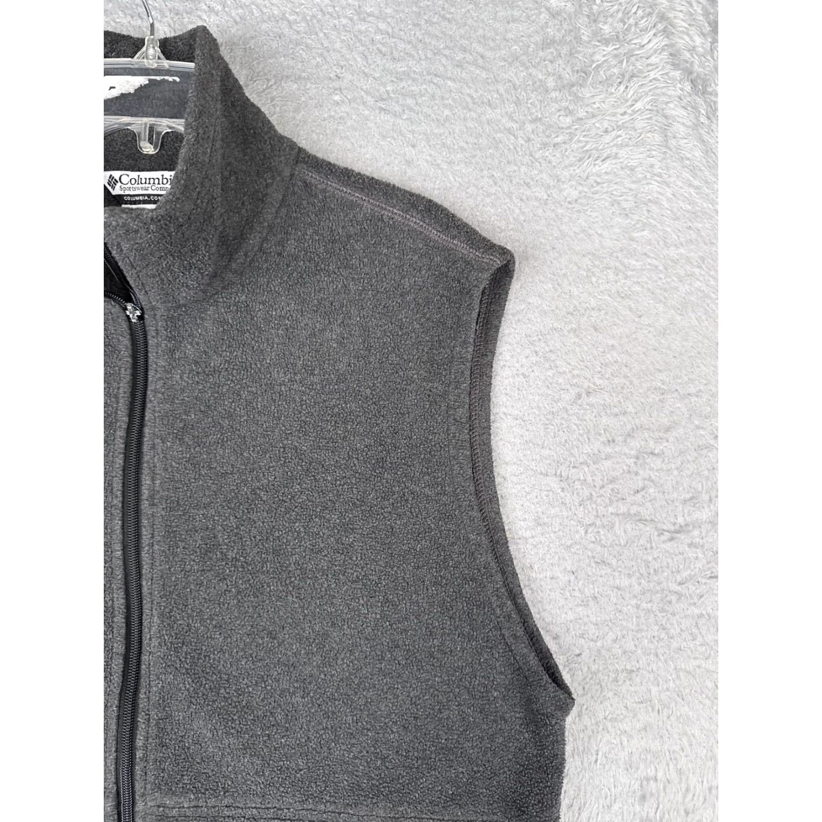 Vintage Columbia Vest Mens Large Gray Full Zip Pockets Fleece Outdoor Hiking Warm Lightweight Size US L / EU 52-54 / 3 - 2 Thumbnail