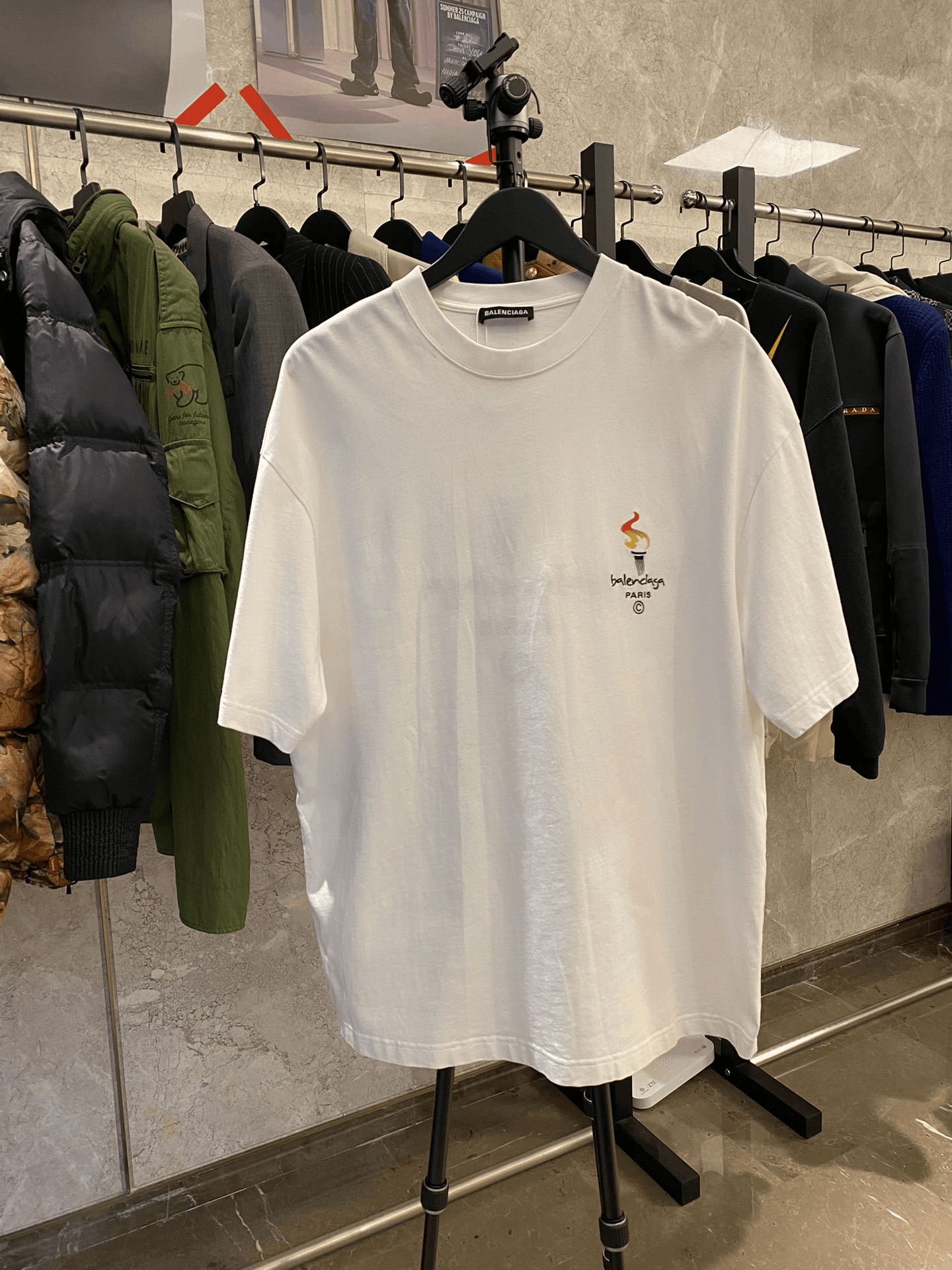 Balenciaga Balenciaga T-Shirt xs Men Size US XS / EU 42 / 0 - 1 Thumbnail