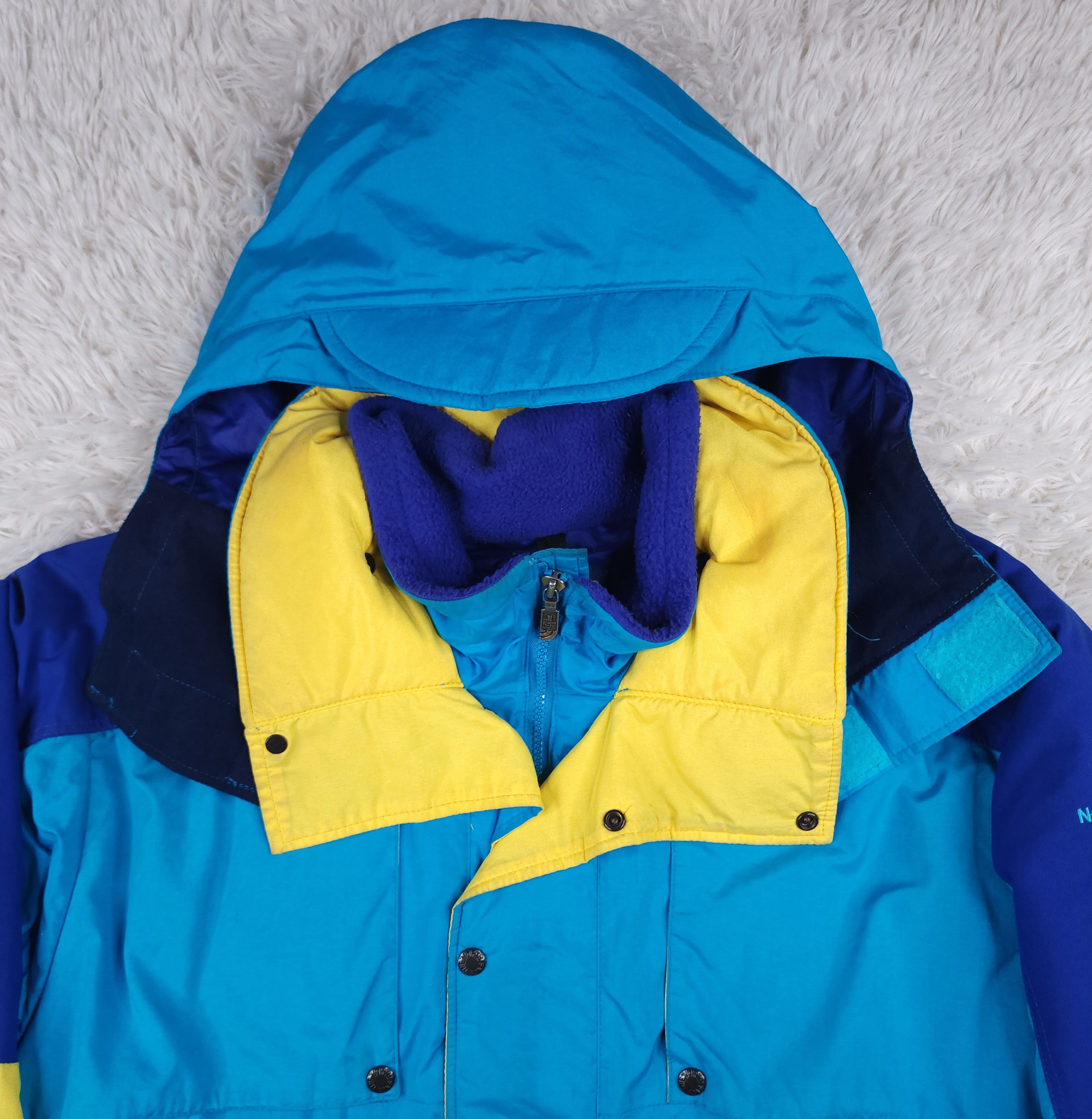 The North Face The North Face extreme blue/yellow windbreaker jacket Size US L / EU 52-54 / 3 - 6 Thumbnail