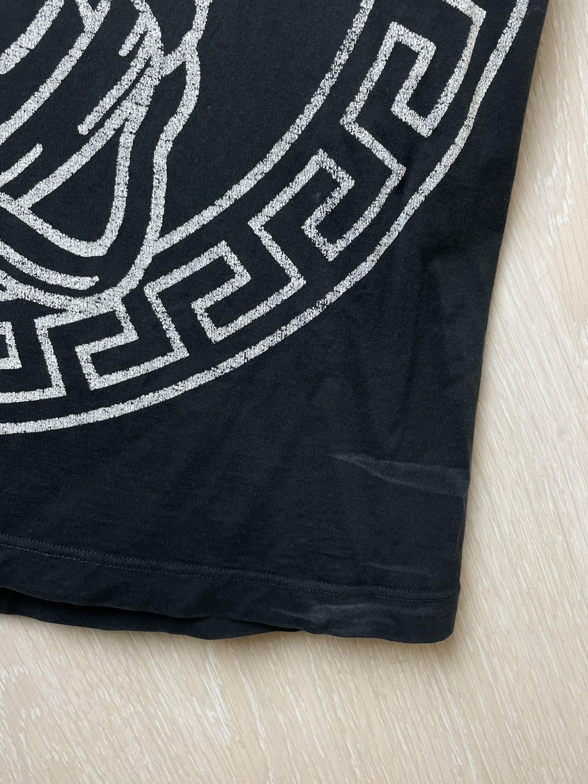 Versace Versace Medusa Distressed Tee T-shirt Size US S / EU 44-46 / 1 - 8 Thumbnail