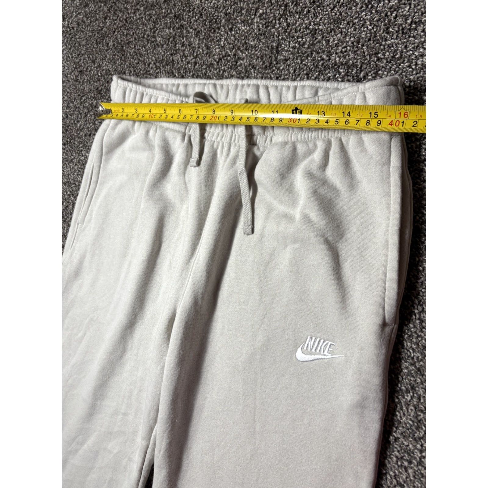 Nike Nike Club Fleece Sweatpants Mens M Beige Cream BV2707 Jogger Tapered Size US 31 - 5 Thumbnail