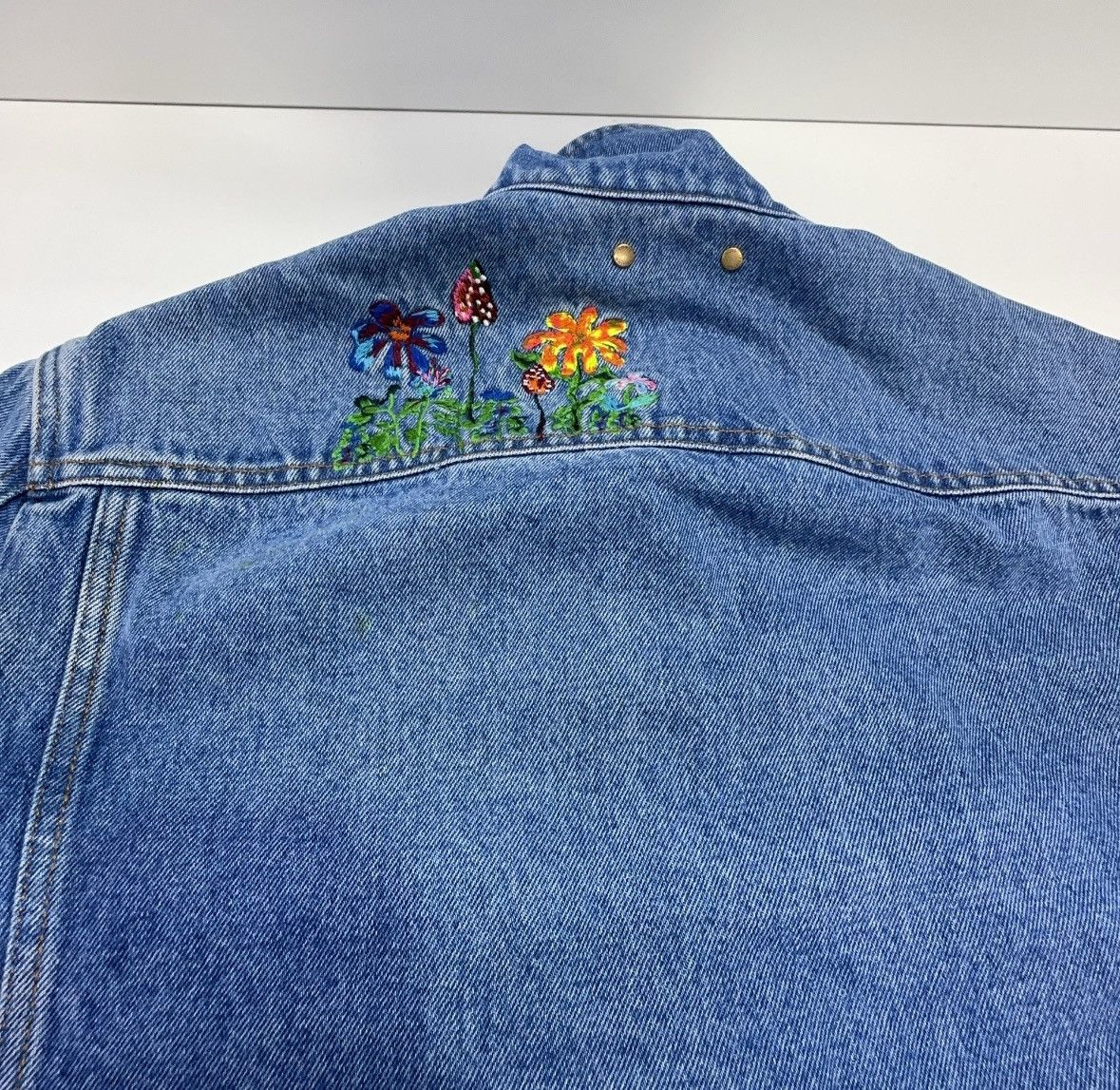 Louis Vuitton LOUIS VUITTON BLUE FLORAL EMBROIDERED DENIM JACKET Size US M / EU 48-50 / 2 - 8 Thumbnail