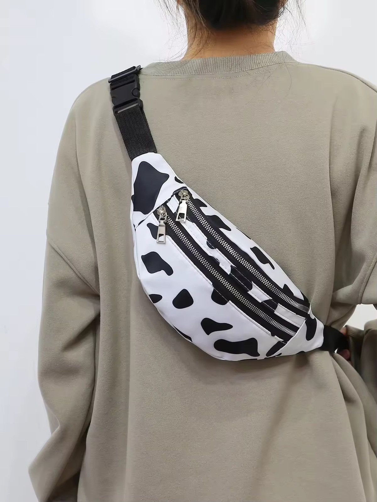 Japanese Brand Street Style Chest Bag Size ONE SIZE - 2 Thumbnail