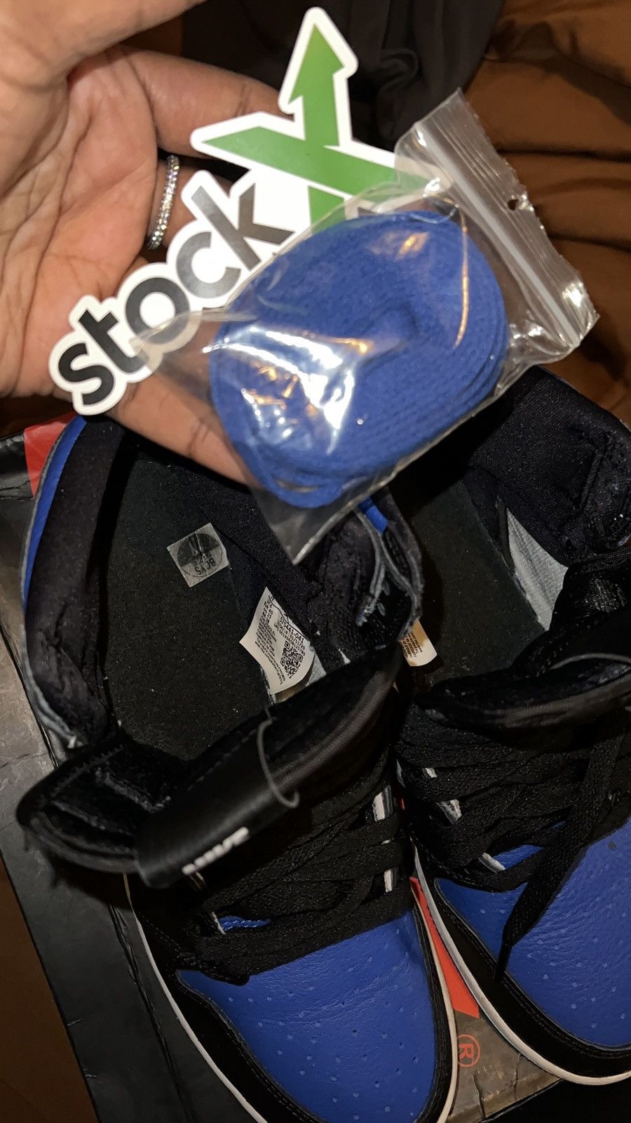 Jordan Brand × Nike Air Jordan 1 Retro High OG GS 'Royal Toe' Size US 7 / EU 40 - 4 Thumbnail