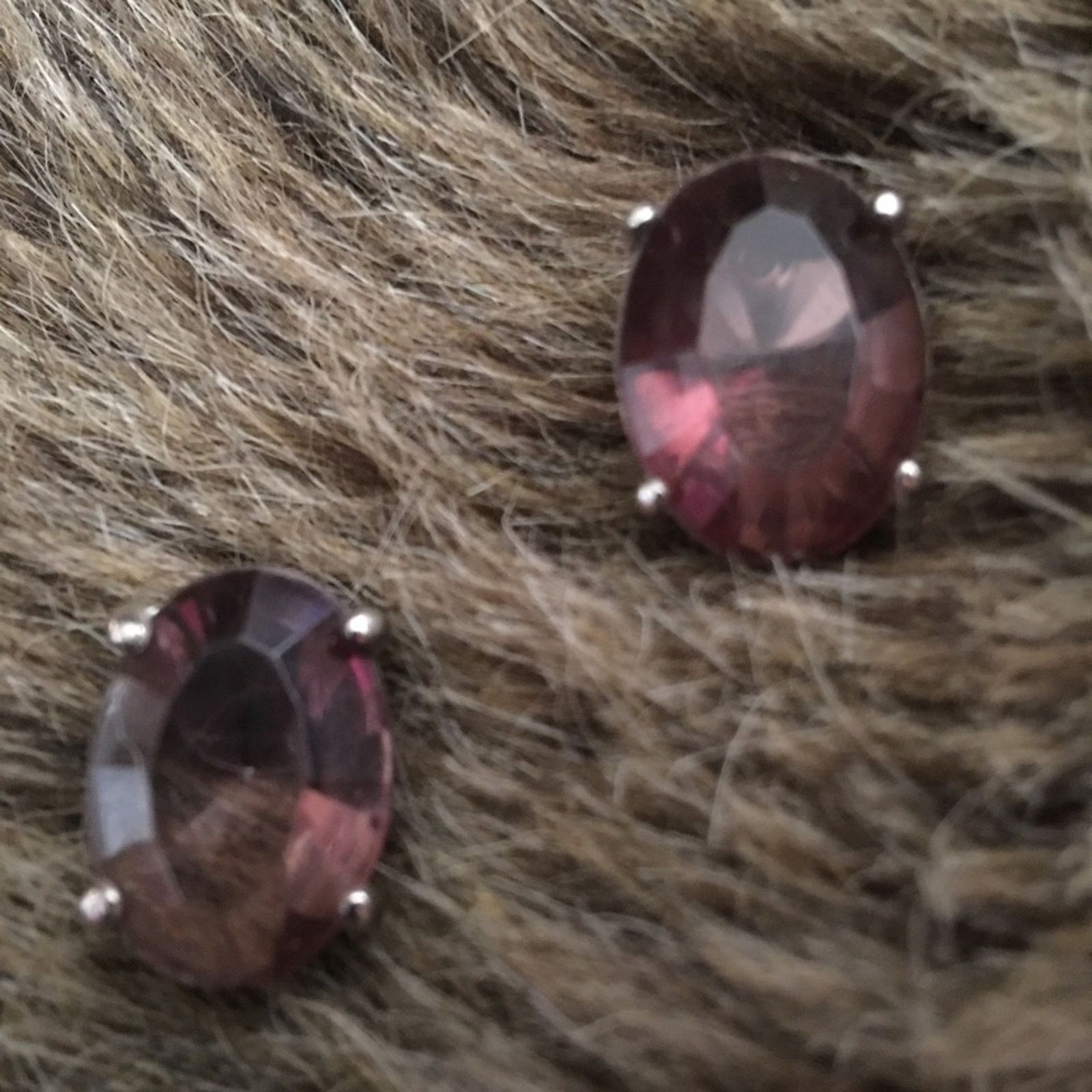 Vintage Vintage light plum faceted glass stone earrings Size ONE SIZE - 1 Thumbnail