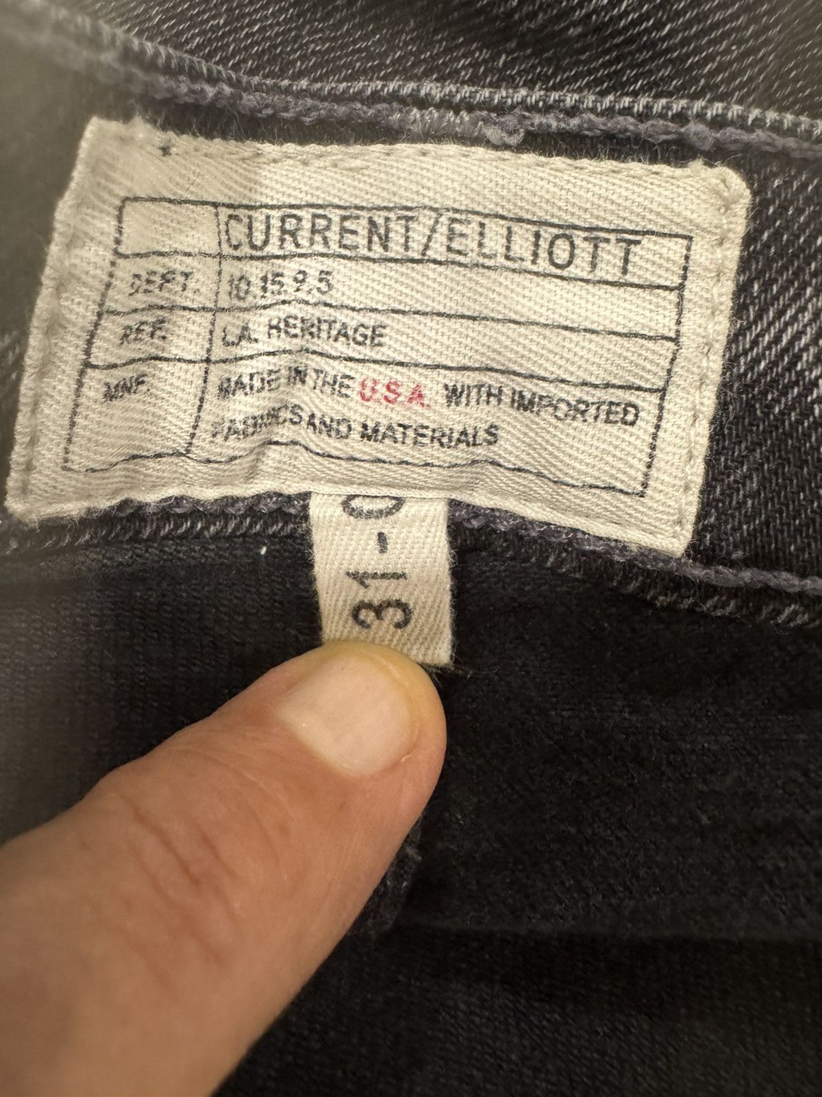 Current/Elliot Straight fit denim in granite. Size US 31 - 7 Thumbnail