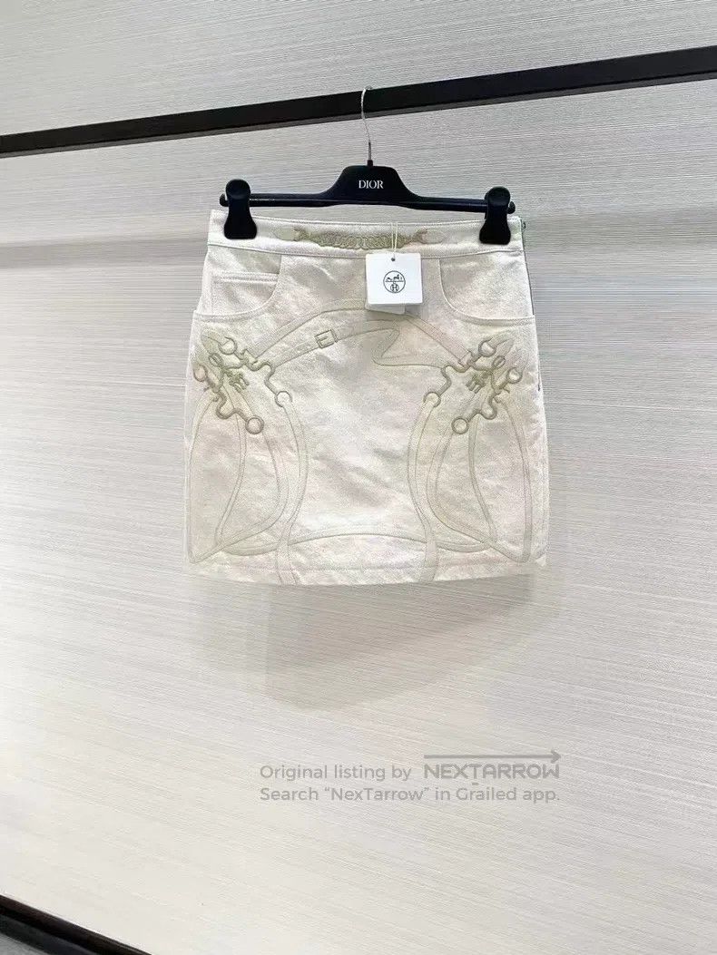 Hermes Hermes Embroidered logo skirt, low waist. Size 24" / US 00 / IT 34 - 1 Thumbnail
