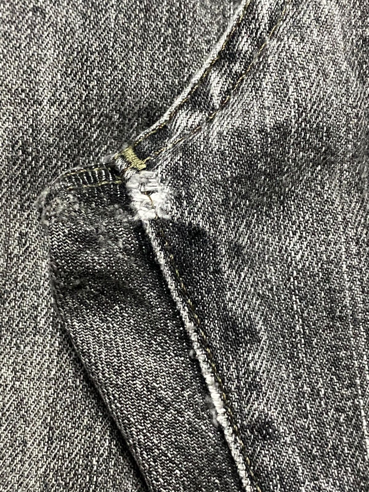 Japanese Brand Vintage Edwin 403 Black Denim Distressed Loose Jeans Size US 31 - 13 Thumbnail