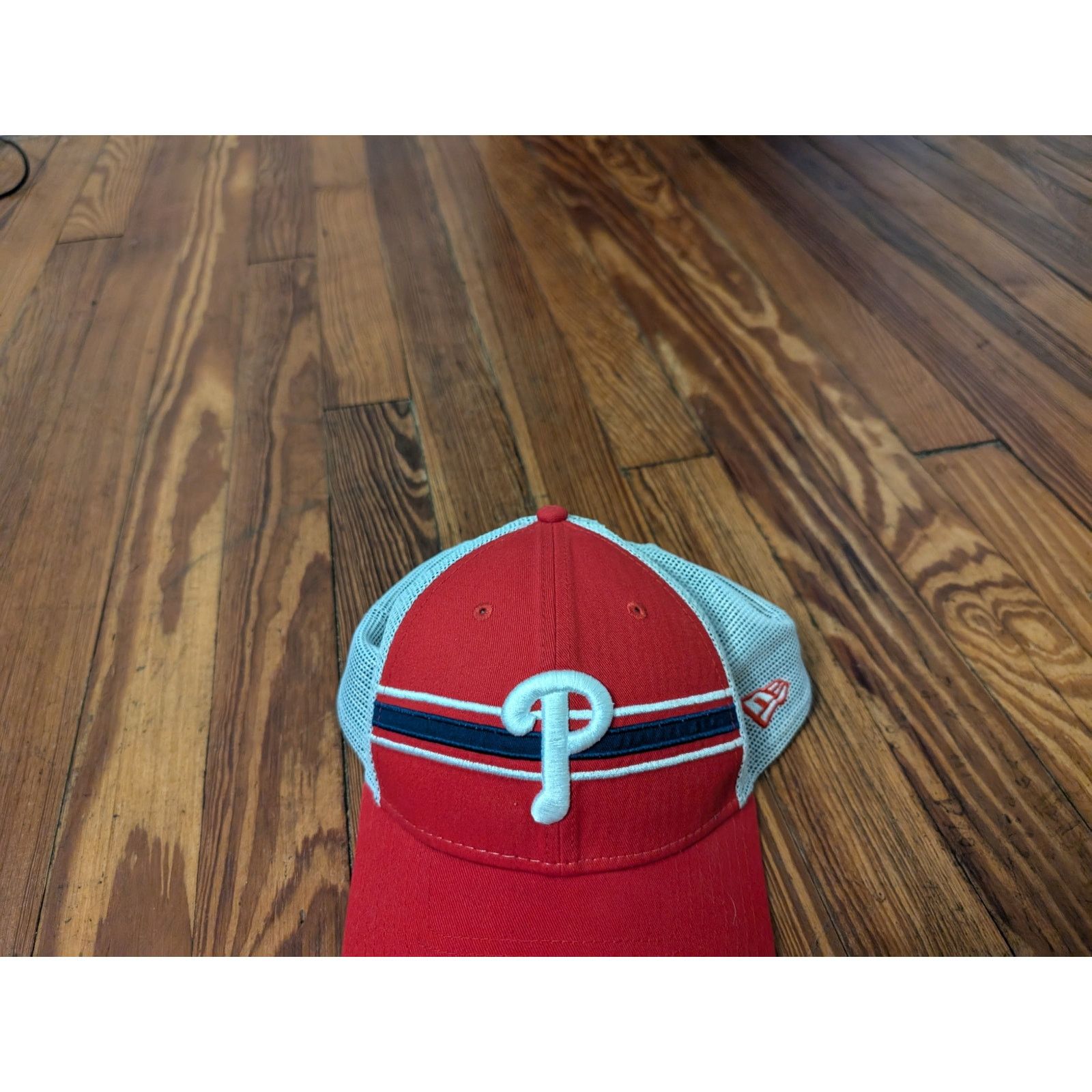 New Era New Era Philadelphia Phillies Trucker Hat NWT Size ONE SIZE - 2 Thumbnail