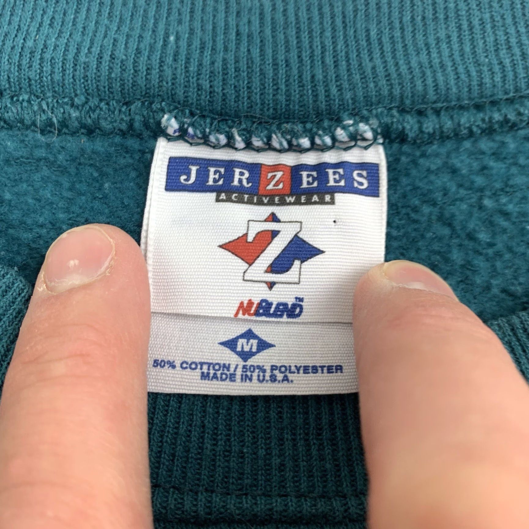 Jerzees VINTAGE Jerzees Sweatshirt Shirt Men M Green 90s Nature Fall Log Cabin Pullover Crew Neck Small Bleach Stains Included Size US M / EU 48-50 / 2 - 7 Thumbnail