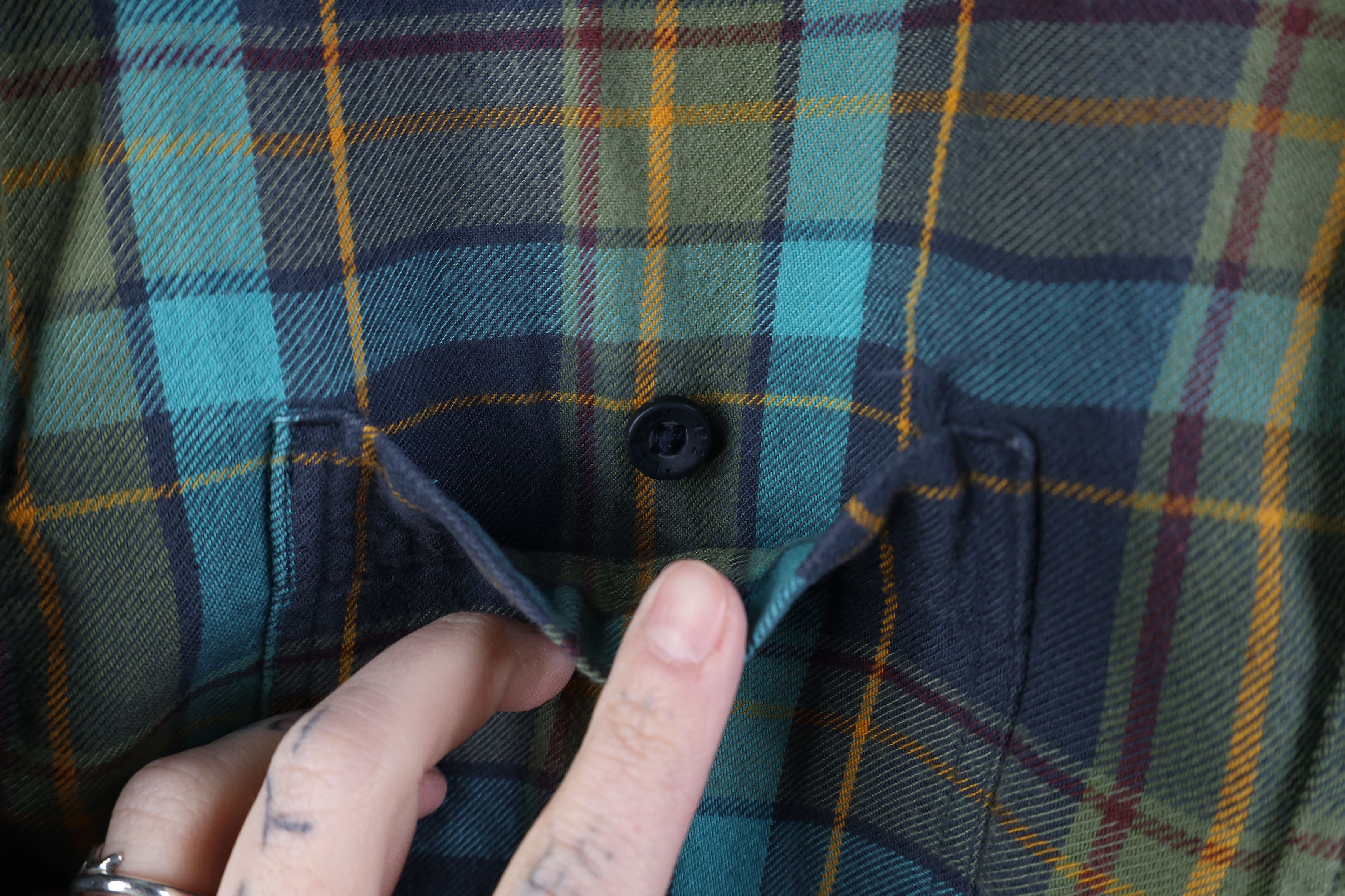 L.L. Bean Vintage LL Bean Slightly Fitted Flannel Button Down Shirt Size US M / EU 48-50 / 2 - 4 Thumbnail