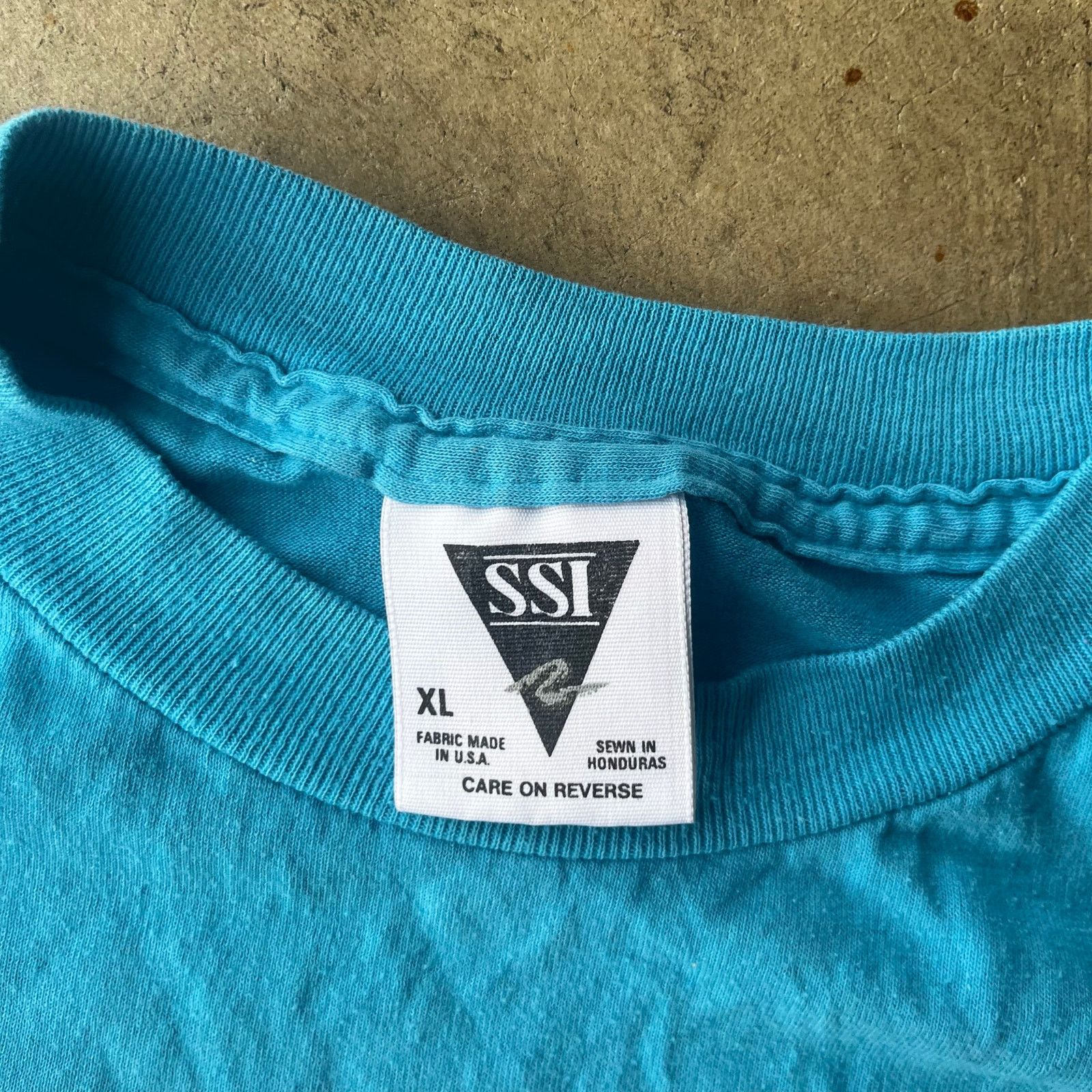 Vintage VINTAGE 1991 SSI MACHO EARTH NATIVES TV CLICK TEE SHIRT XL Size US XL / EU 56 / 4 - 5 Thumbnail
