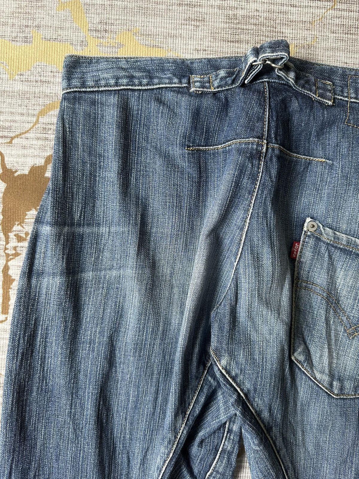 Levi's Vintage Clothing Levi’s Engineered Jeans Loose Distressed Denim Size US 30 / EU 46 - 15 Thumbnail