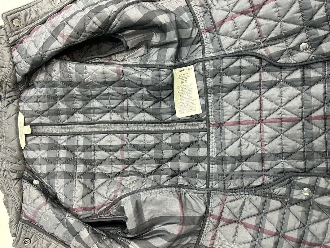 Burberry Burberry Quilted Gray Short Jacket for Women. Size S / US 4 / IT 40 - 7 Thumbnail