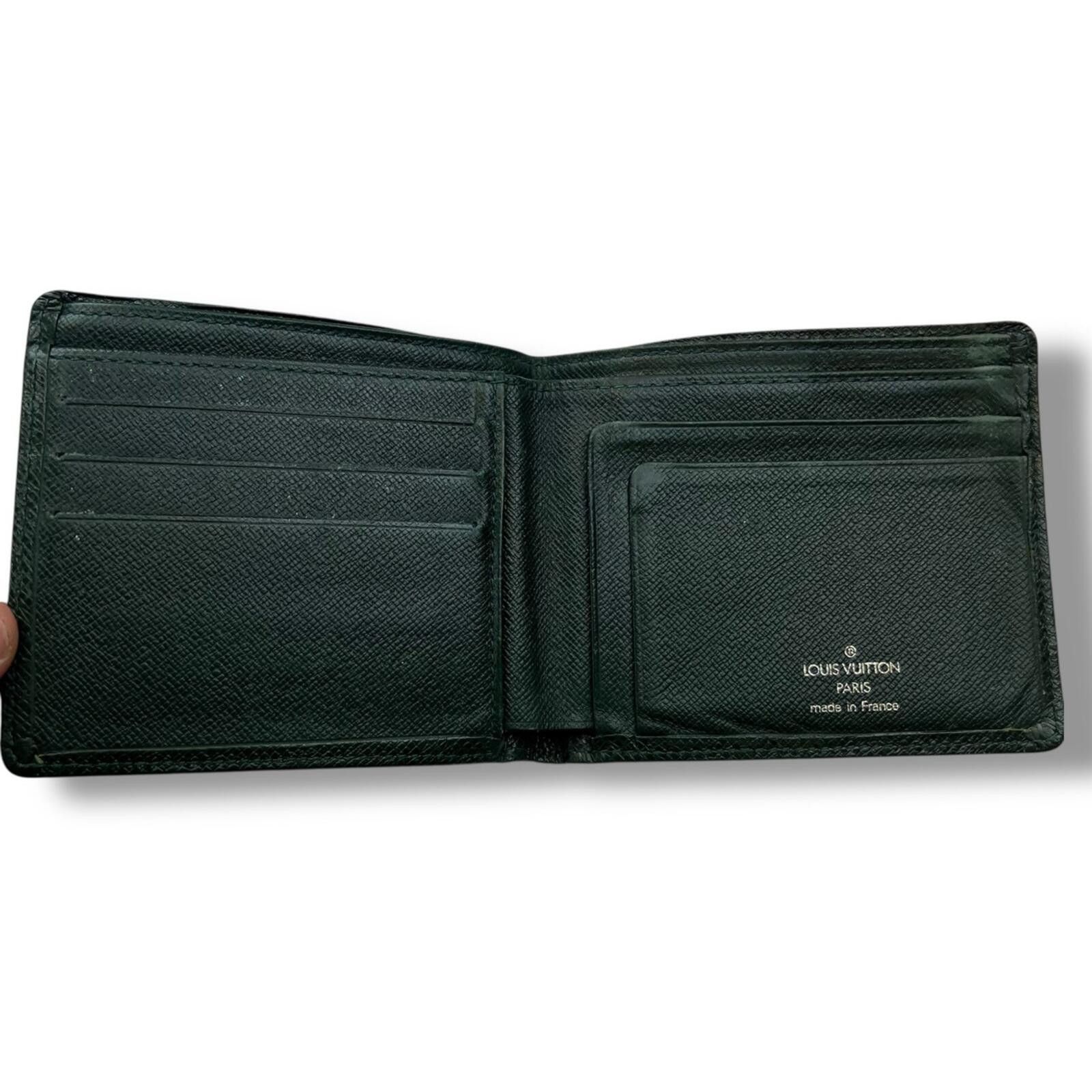 Louis Vuitton Louis Vuitton Green Taiga Leather Bifold Wallet Size ONE SIZE - 3 Thumbnail