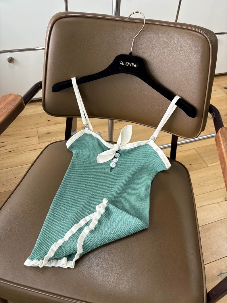 Chanel Chanel Lake blue rhinestone logo rabbit ear bow suspender Size XXS / US 00 / IT 34 - 5 Thumbnail