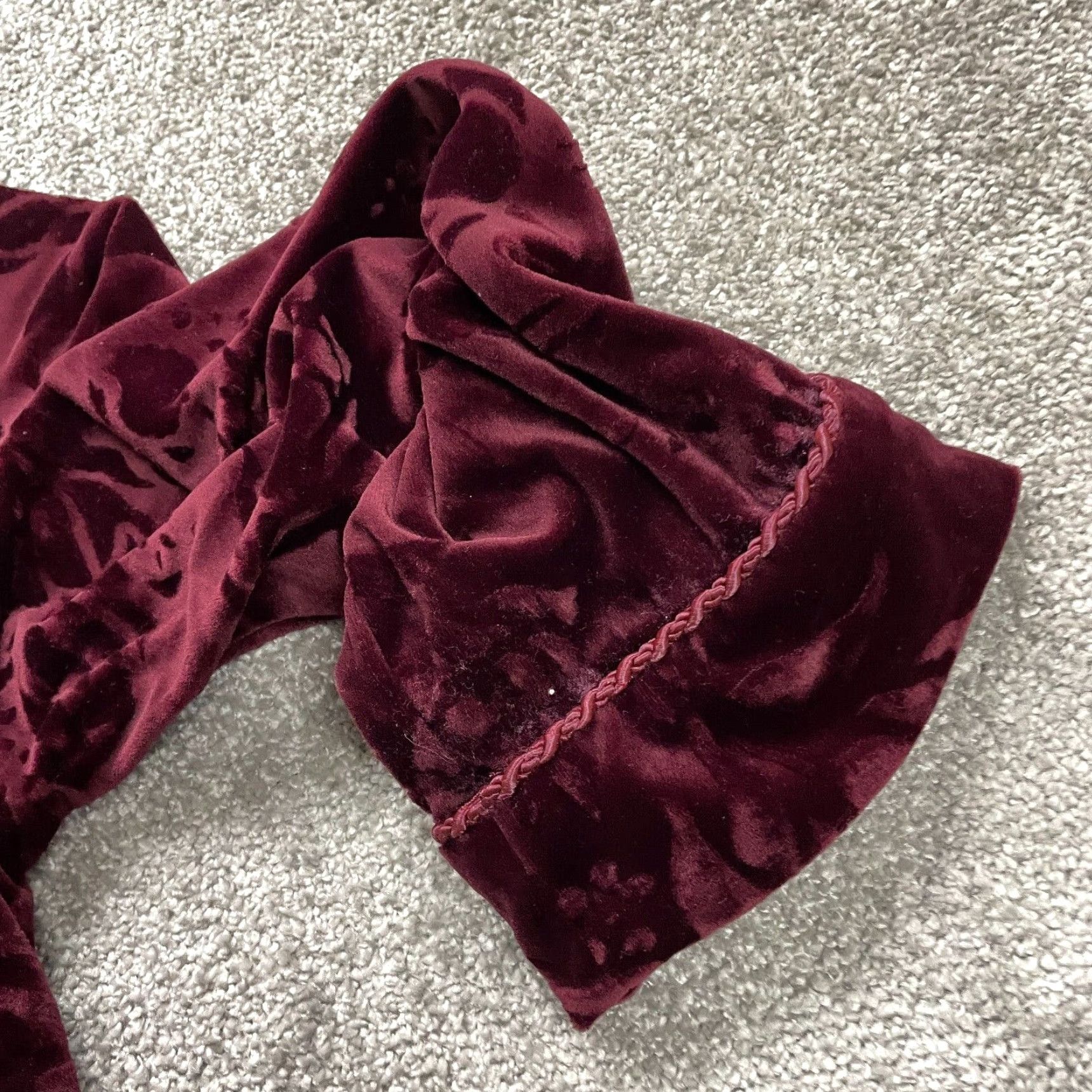 Vintage Jasmine Rose Long Velvet Shift Dress Women Small Maroon Long Sleeve Pleated Neck Floral Size S / US 4 / IT 40 - 4 Thumbnail