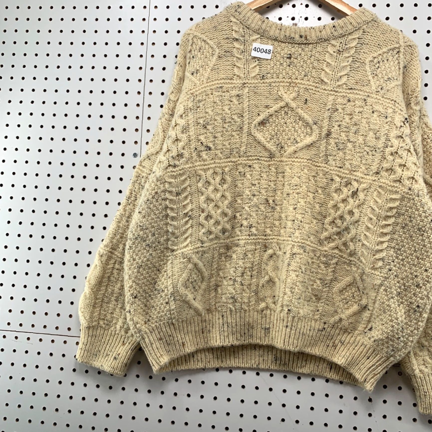 Vintage VINTAGE Glens Of Donegal Wool Knit Sweater Mens Size L Beige Hand Knit Crew Neck Cable Knit 24x25 United States Mens Size US L / EU 52-54 / 3 - 3 Thumbnail
