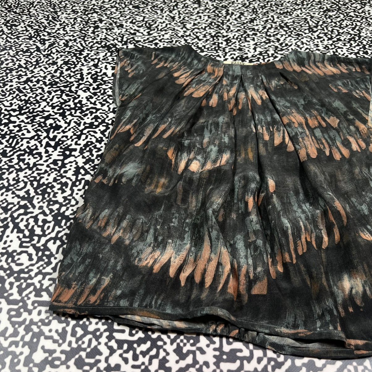 Bally Bally Silk Abstract Retro Casual Style Luxury Blouses Shirt Size S / US 4 / IT 40 - 9 Thumbnail
