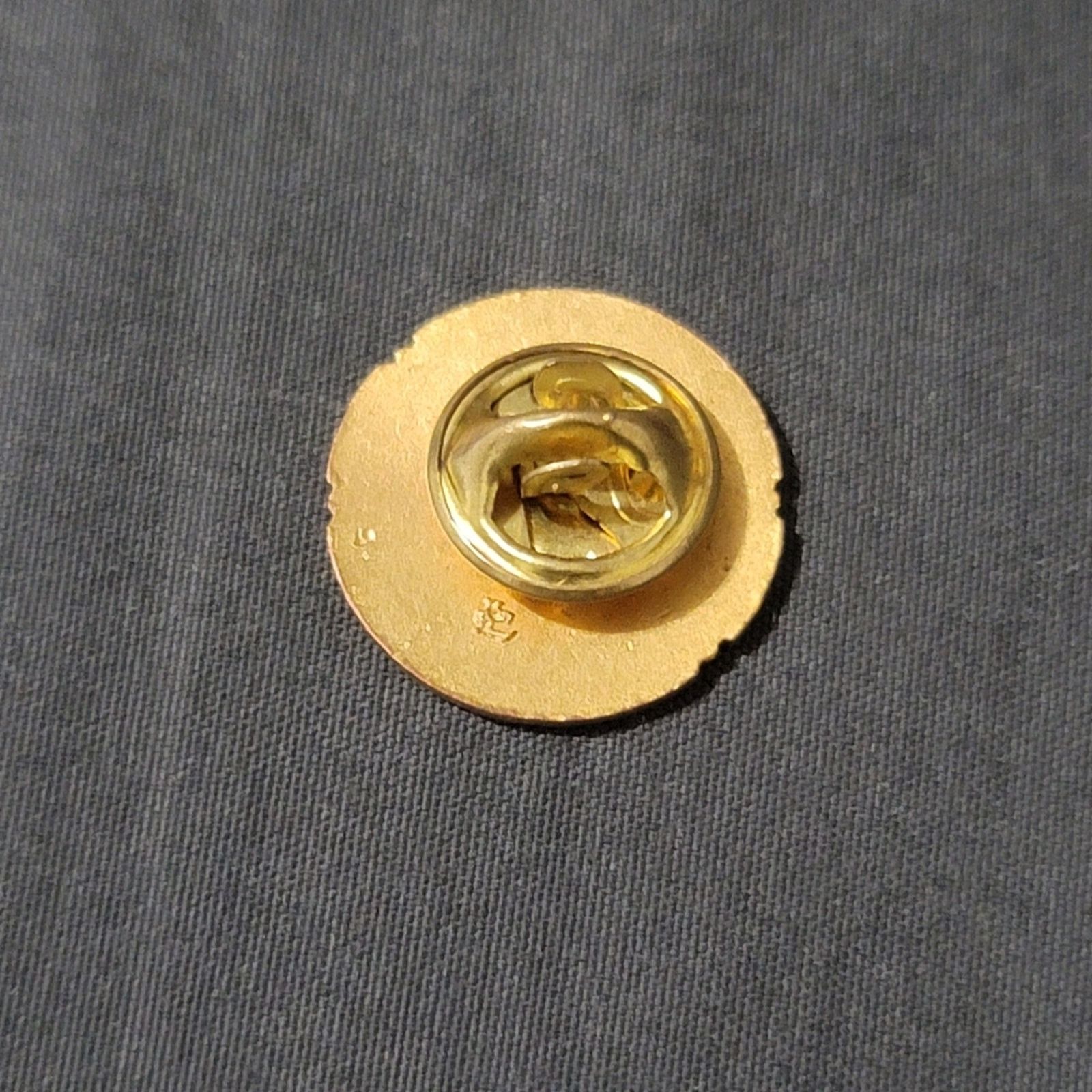 The Unbranded Brand Vtg USA International Shooting Team Lapel Pin Size ONE SIZE - 2 Thumbnail