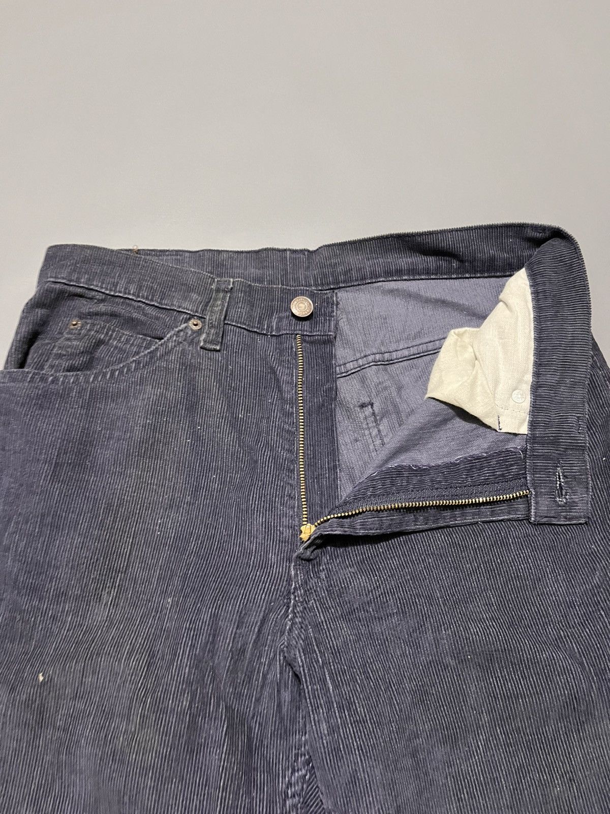 Levi's Vintage 1980’s Levi’s 517 Corduroy Boot Cut USA Size US 32 / EU 48 - 13 Thumbnail