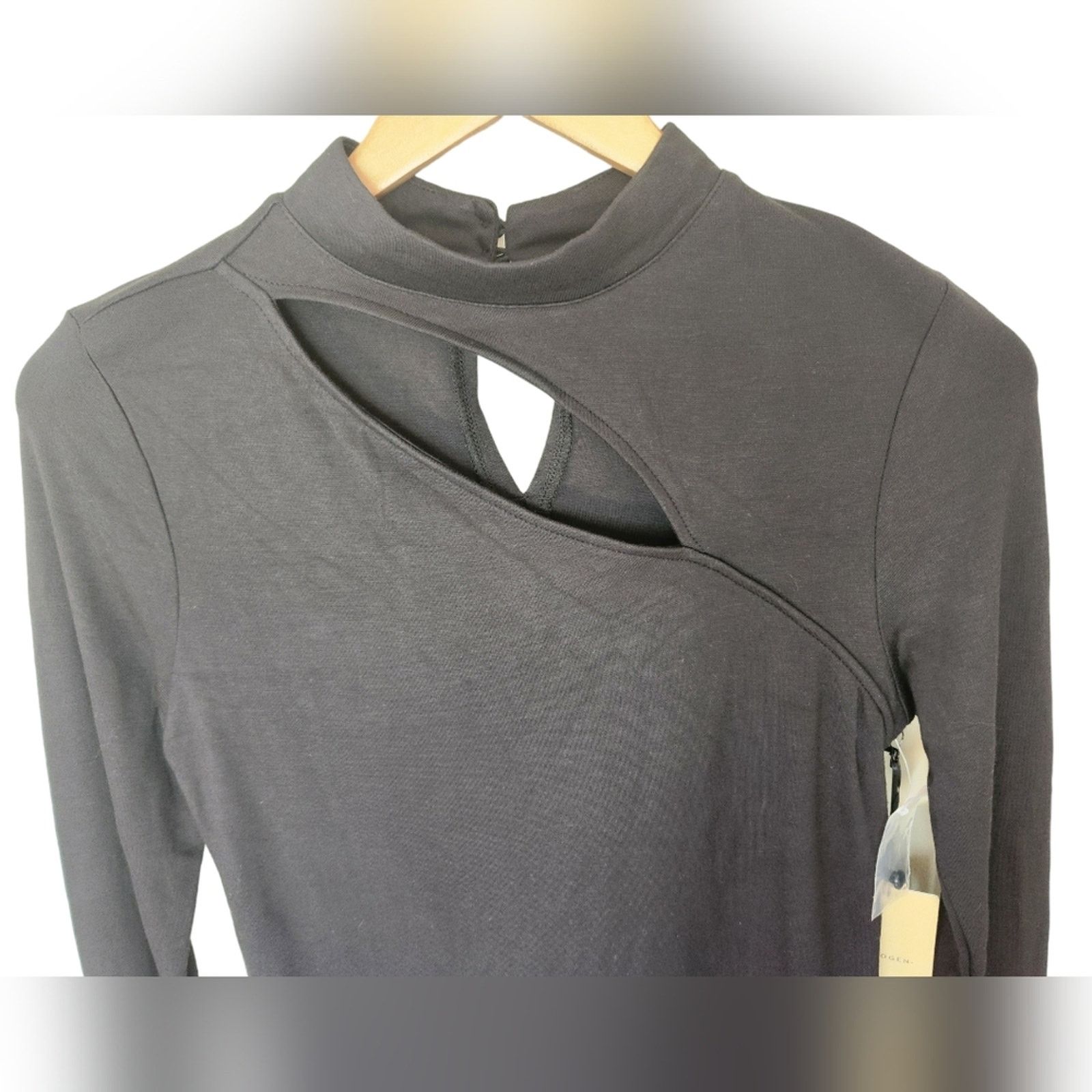 Nordstrom NWT Nordstrom Halogen cut out detail long sleeve top Size S / US 4 / IT 40 - 5 Thumbnail