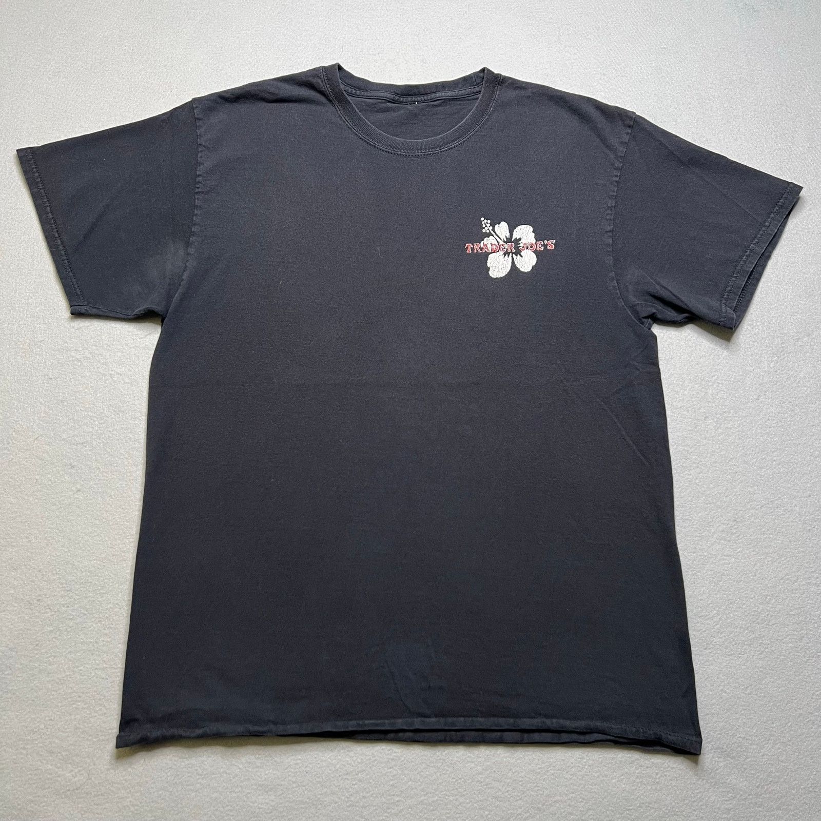 Vintage Vintage Trader Joe’s Hibiscus LT Shirt Sz Medium Black Y2K Size US M / EU 48-50 / 2 - 1 Thumbnail