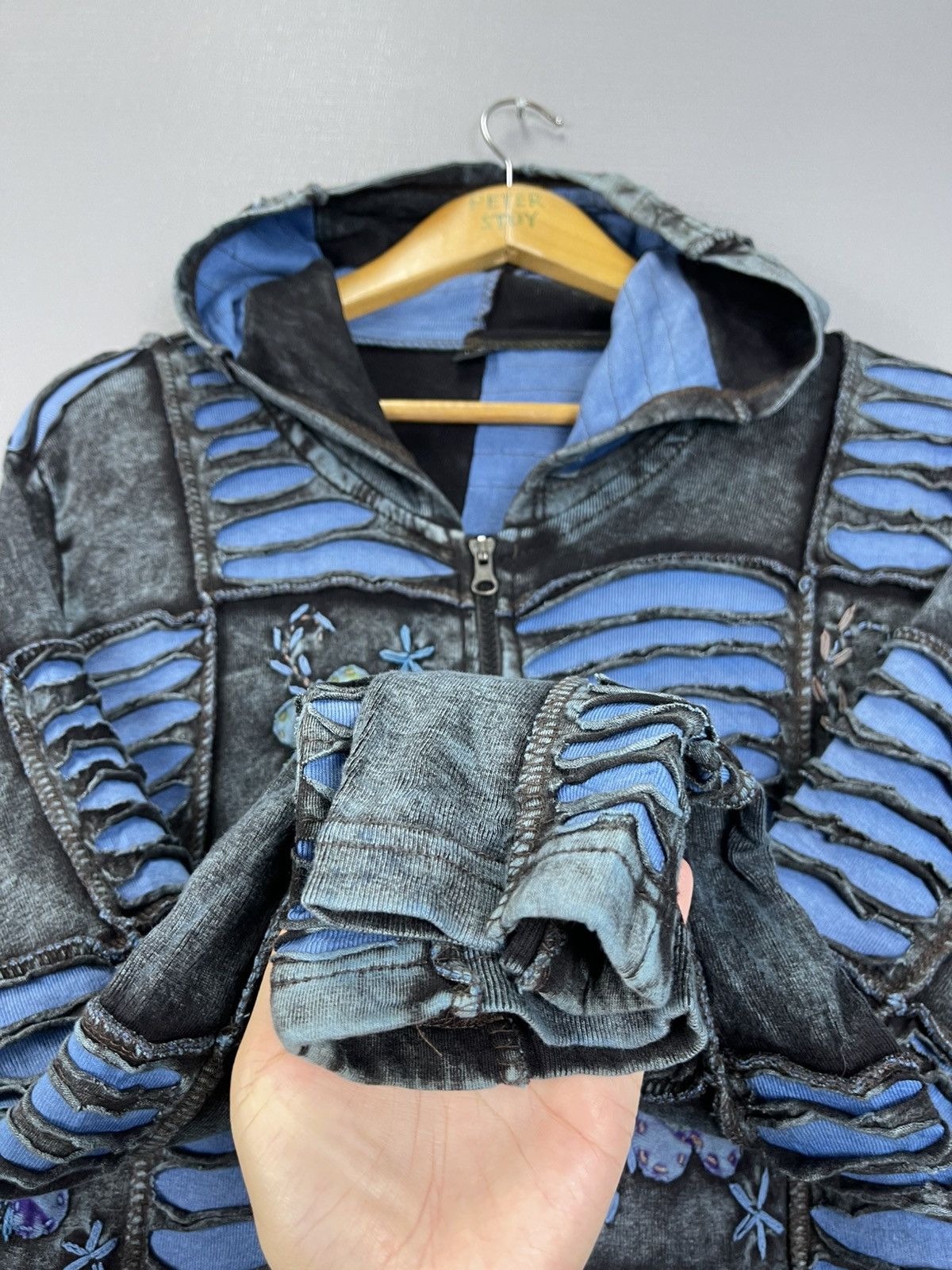 Vintage Vintage patchwork hoodie Size US L / EU 52-54 / 3 - 8 Thumbnail