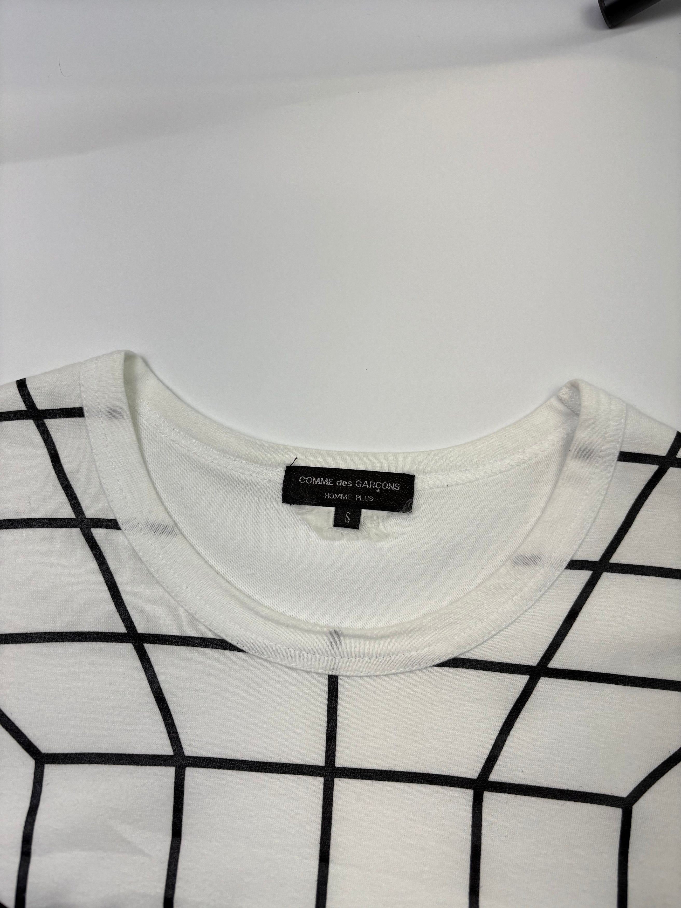 Comme des Garcons Comme Des Garçons T-Shirt (S) Size US S / EU 44-46 / 1 - 2 Thumbnail