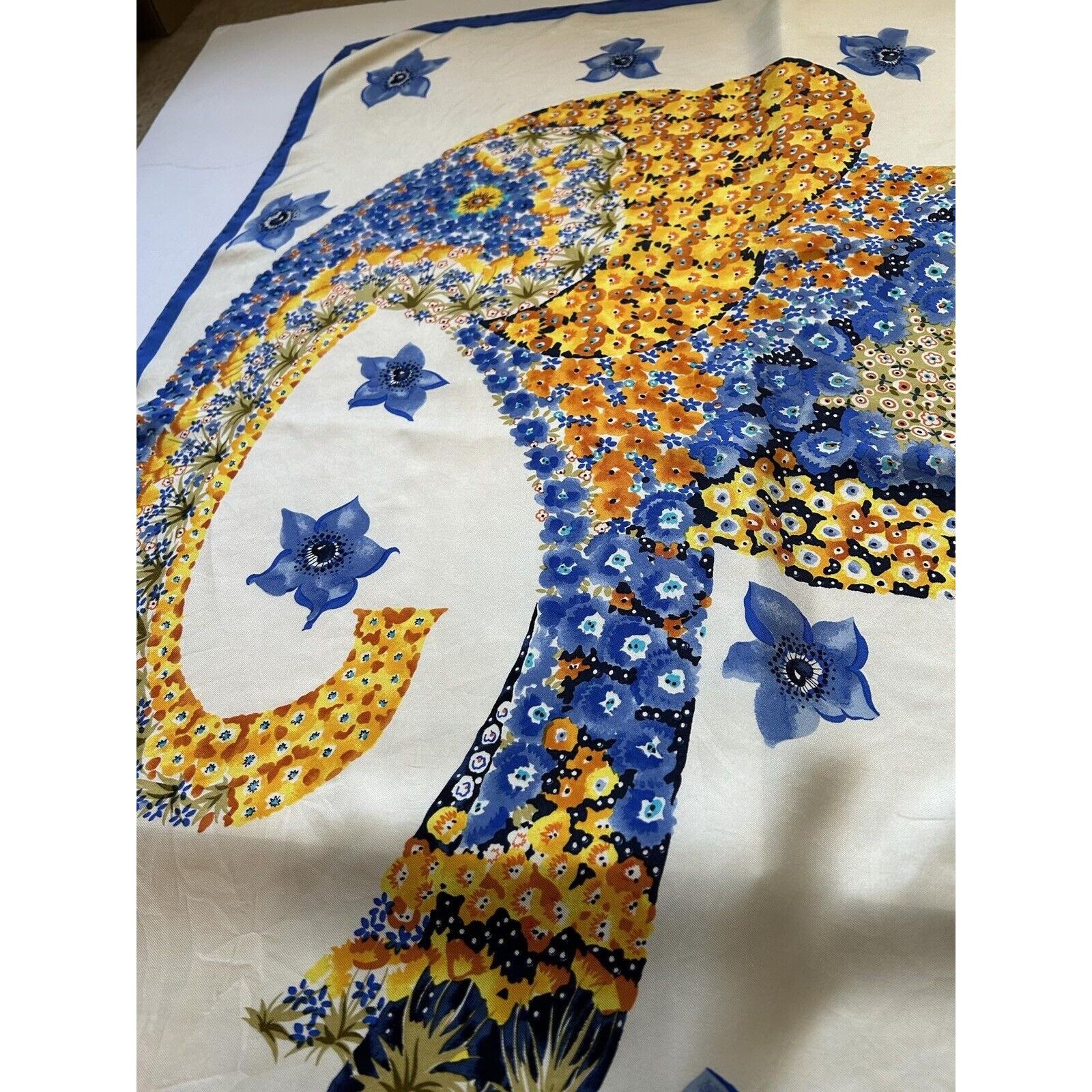 Salvatore Ferragamo SALVATORE FERRAGAMO Ivory Blue Floral Elephant Print Scarf S Size ONE SIZE - 7 Thumbnail