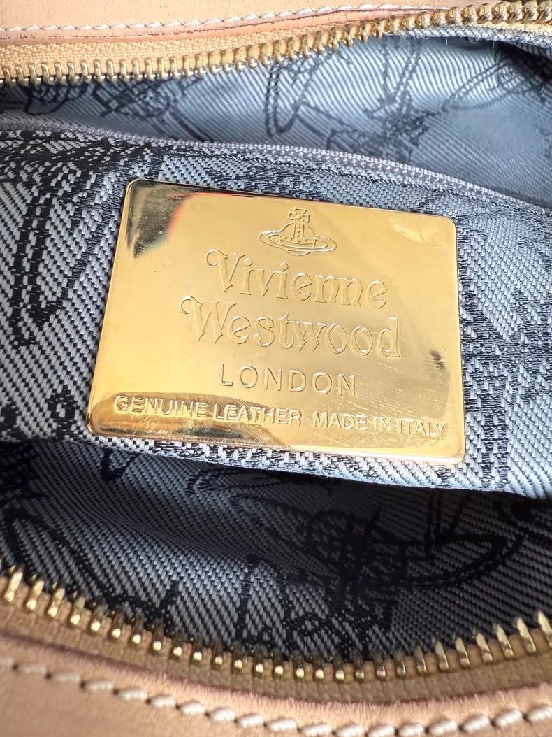 Vivienne Westwood Vivienne Westwood size os Don't pin your handbag Size ONE SIZE - 8 Thumbnail