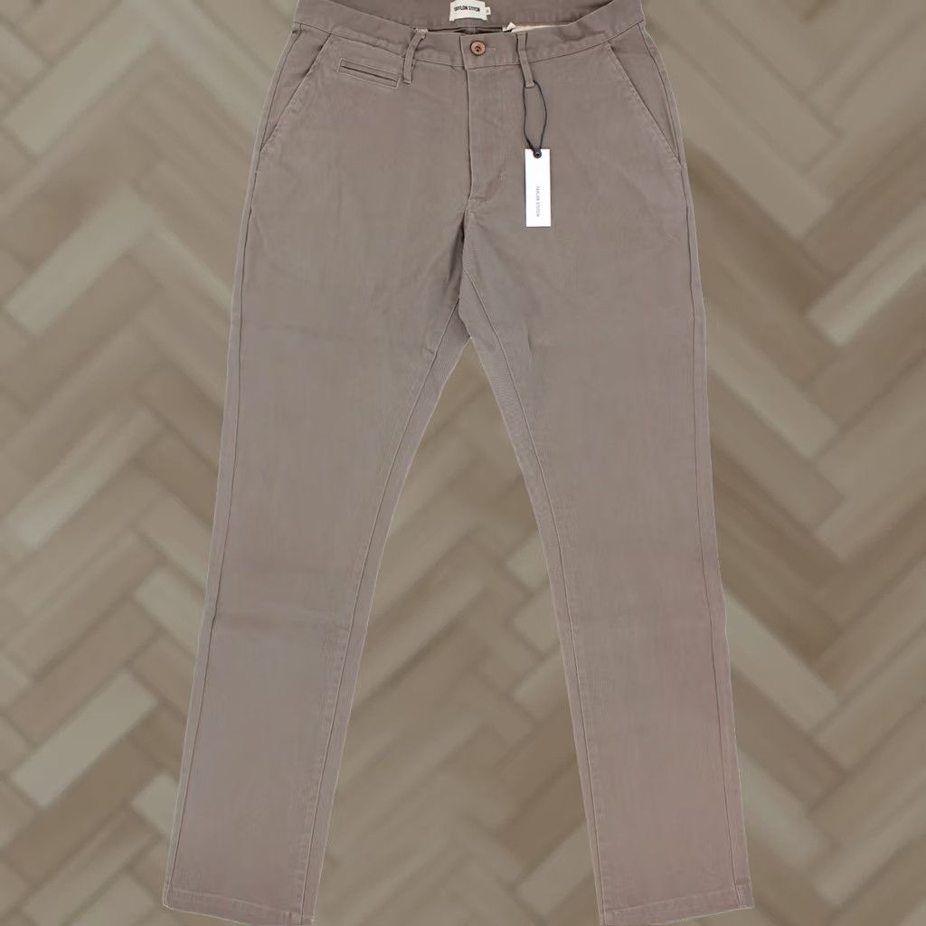 Taylor Stitch Taylor Stitch The Slim Chino Pants Chino Men 32 Gray 35 Inseam Slim Tailored Brushed Cotton Organic Ash Size US 32 / EU 48 - 1 Thumbnail