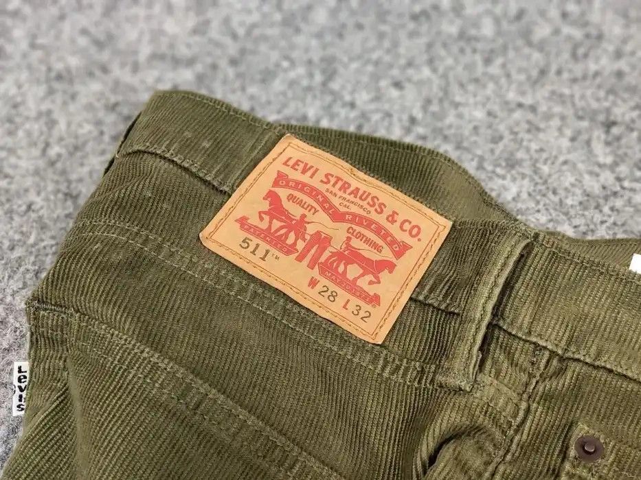 Levi's Vintage Levi’s 511 Green Corduroy Pants Olive Velvet Jeans Size US 28 / EU 44 - 8 Thumbnail