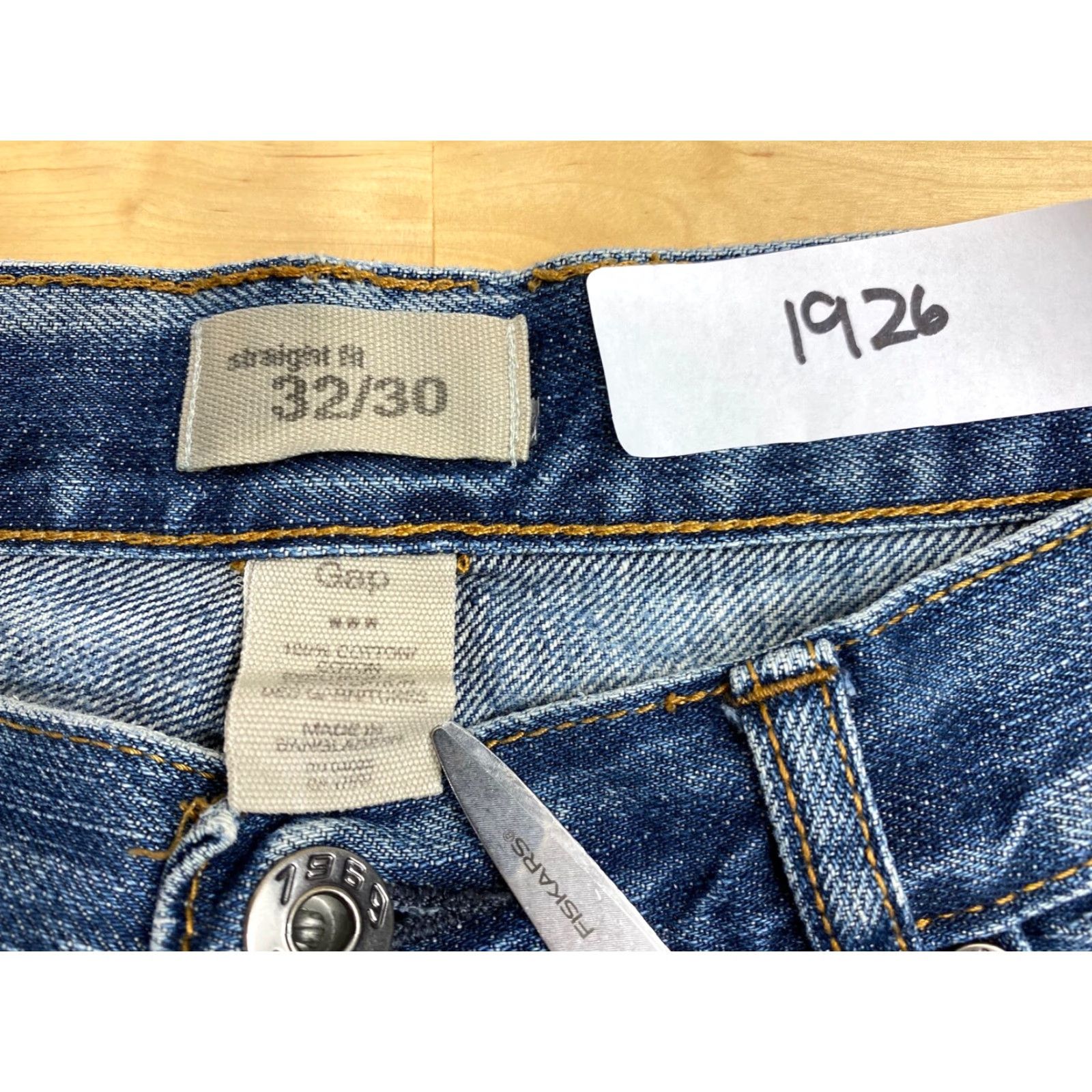 Gap Gap Jeans Womens Size 32/30 Denim Distressed 5-Pocket Belt Loops Zip Button Relaxed Straight Cropped Inseam 3 Blue Pants shorts #1926 Size 24" / US 00 / IT 34 - 3 Thumbnail