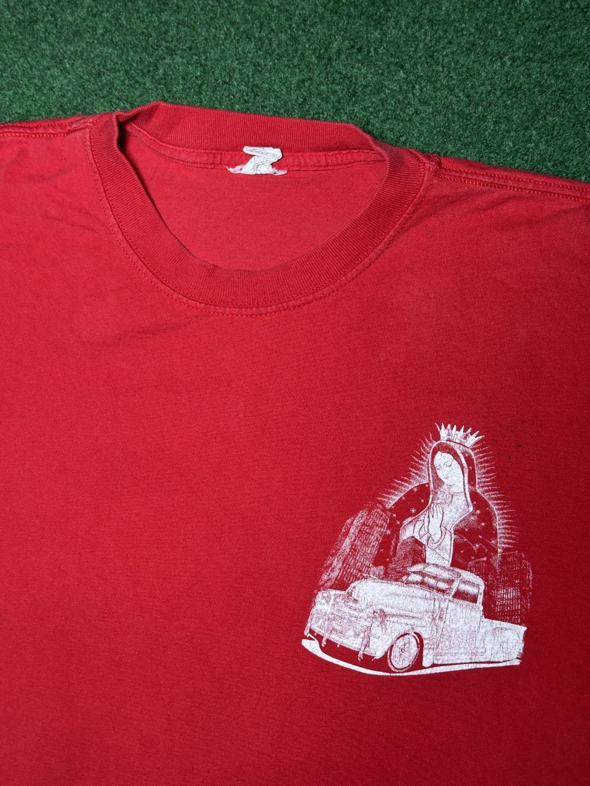 Vintage Vintage Virgen de Guadalupe Cholo Mary Low Rider XL T Shirt Size US XL / EU 56 / 4 - 4 Thumbnail