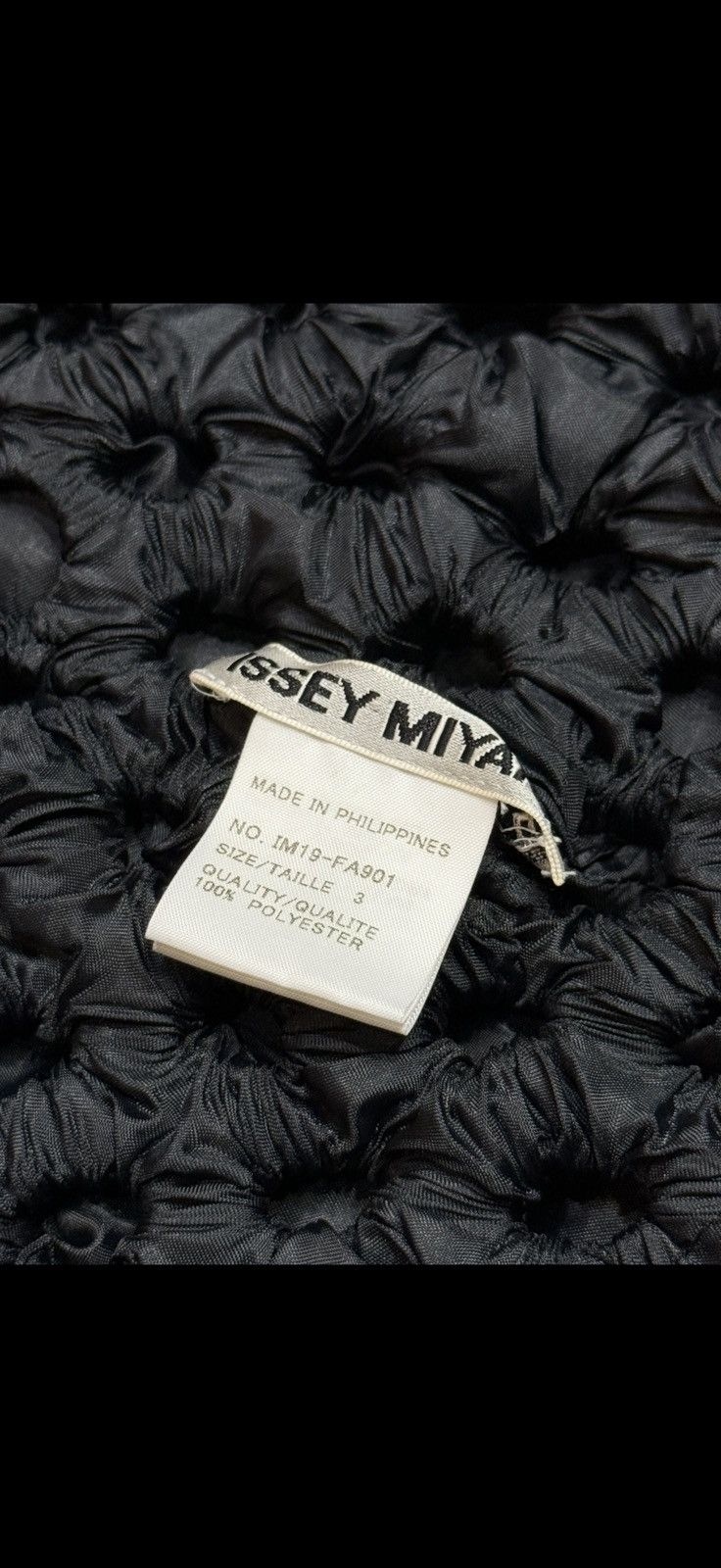 2000 Issei Miyake 3d embossed coat