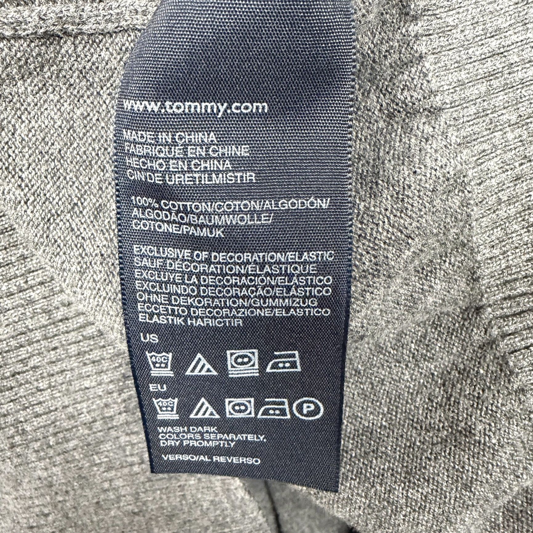 Tommy Hilfiger Tommy Hilfiger Sweater Mens XL Gray V-Neck Argyle Knit Preppy Classic Pullover Shirt/ jumper? Size US XL / EU 56 / 4 - 6 Thumbnail