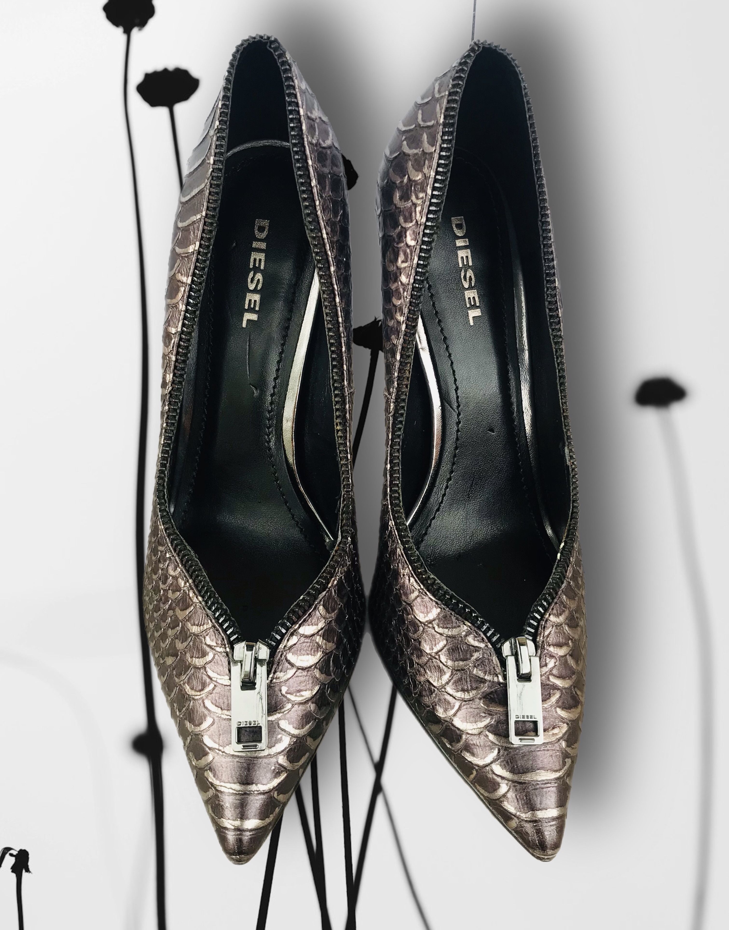 Diesel Diesel D- Elisah Zip Heels Pump Toe Leather Snake python Y2K Size US 8 / IT 38 - 5 Thumbnail