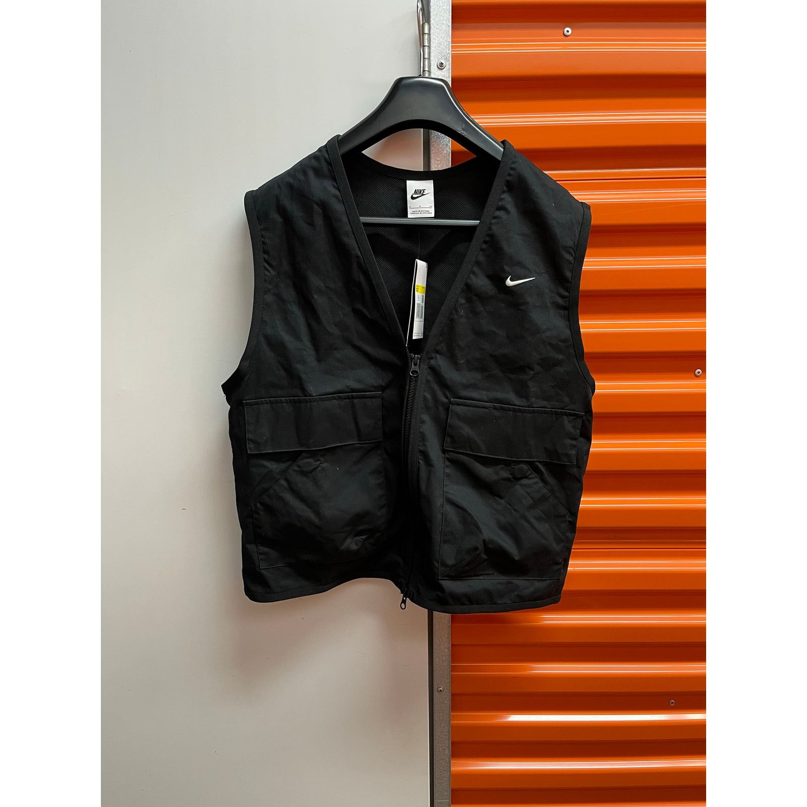 Nike Nike - Women's Loose Woven Cargo Vest / S / black / NWT Size S / US 4 / IT 40 - 2 Thumbnail