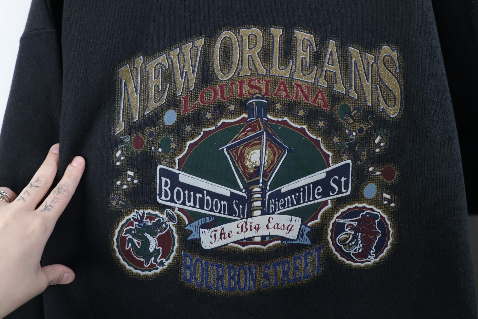 Vintage Vintage 90s Bourbon Street The Big Easy Sweatshirt USA Size L / US 10 / IT 46 - 4 Thumbnail