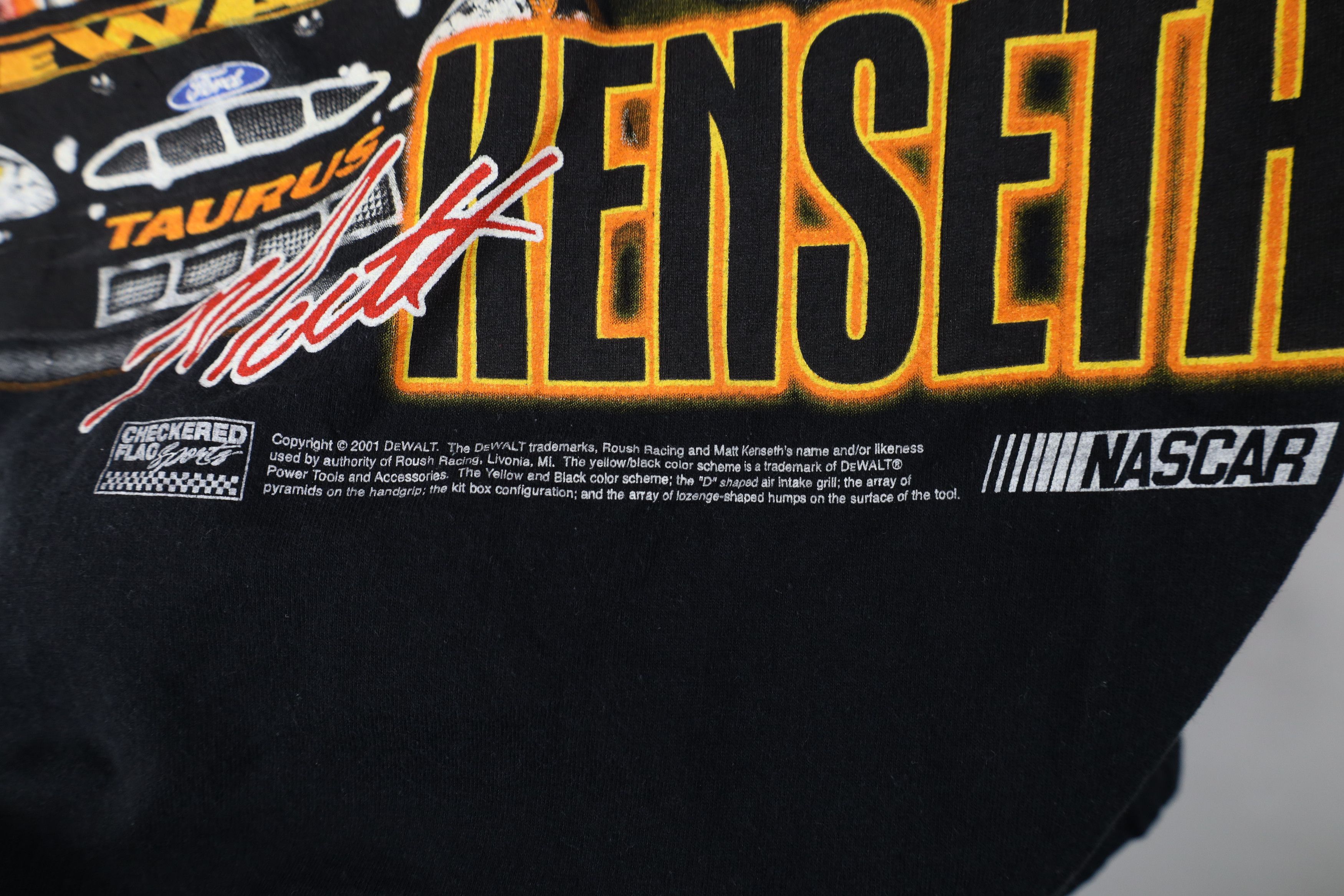 Vintage Vintage Y2K 2001 NASCAR Matt Kenseth DeWalt Racing T-Shirt Size US M / EU 48-50 / 2 - 13 Thumbnail