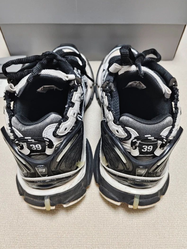 Balenciaga Balenciaga Runner Low Top Shoes 2502-Nextarrow Size US 6 / EU 39 - 6 Thumbnail