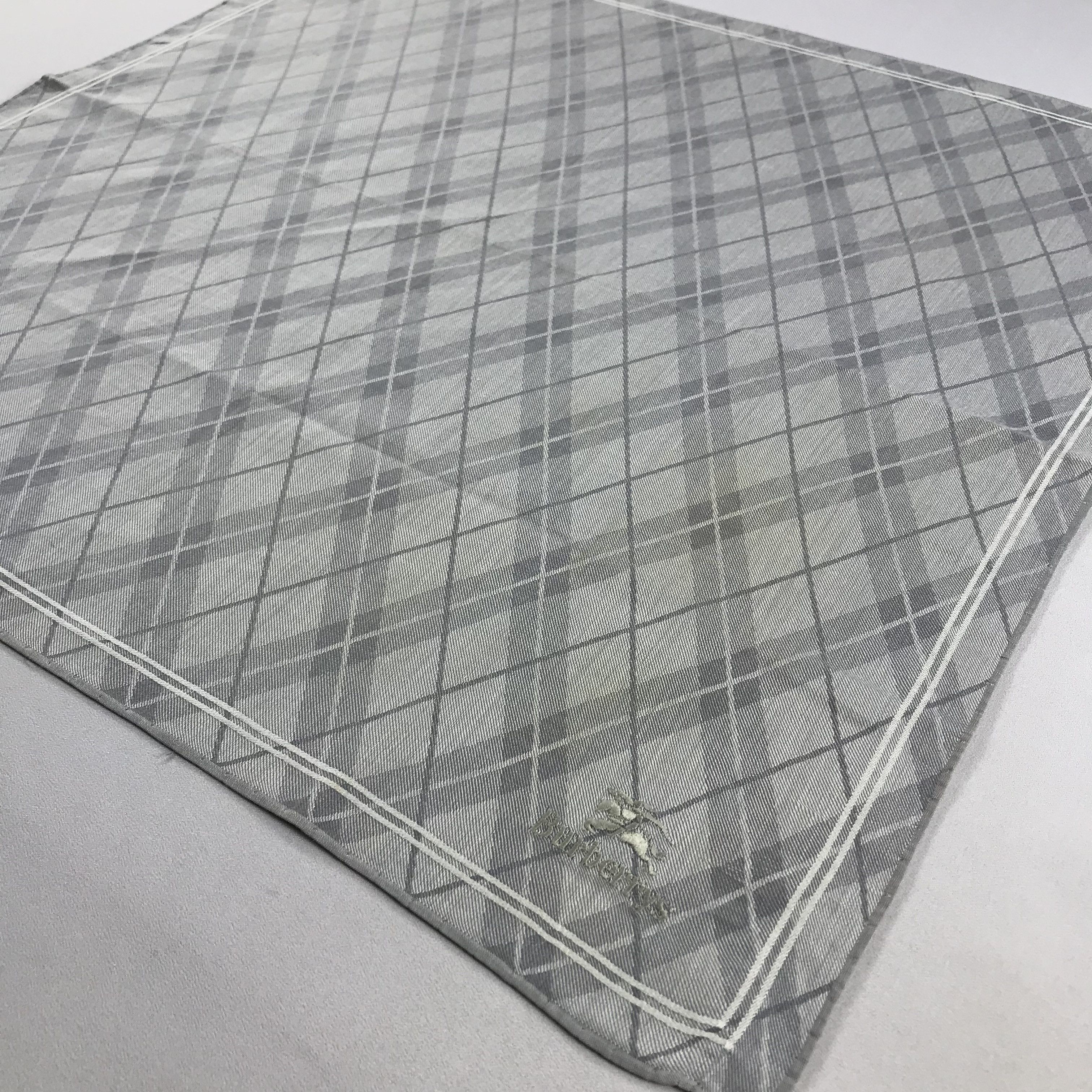 Burberry Burberry Handkerchief / Bandana / Neckerchief C561 Size ONE SIZE - 4 Thumbnail