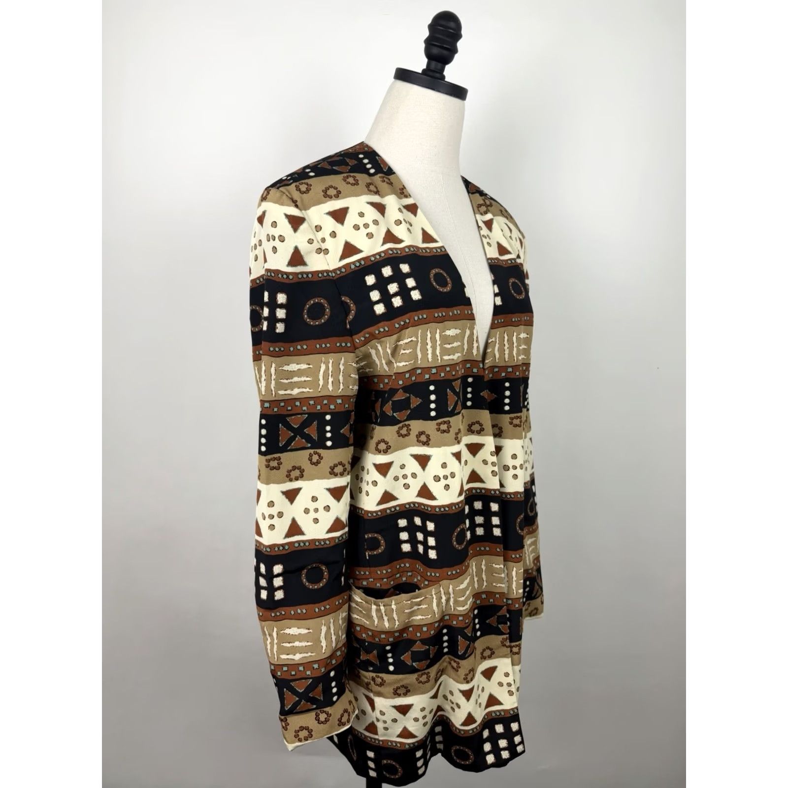 Jones New York VINTAGE Jones New York Blazer Womens M Geometric Beige Open Front Western 90s Blazer Size M / US 6-8 / IT 42-44 - 7 Thumbnail