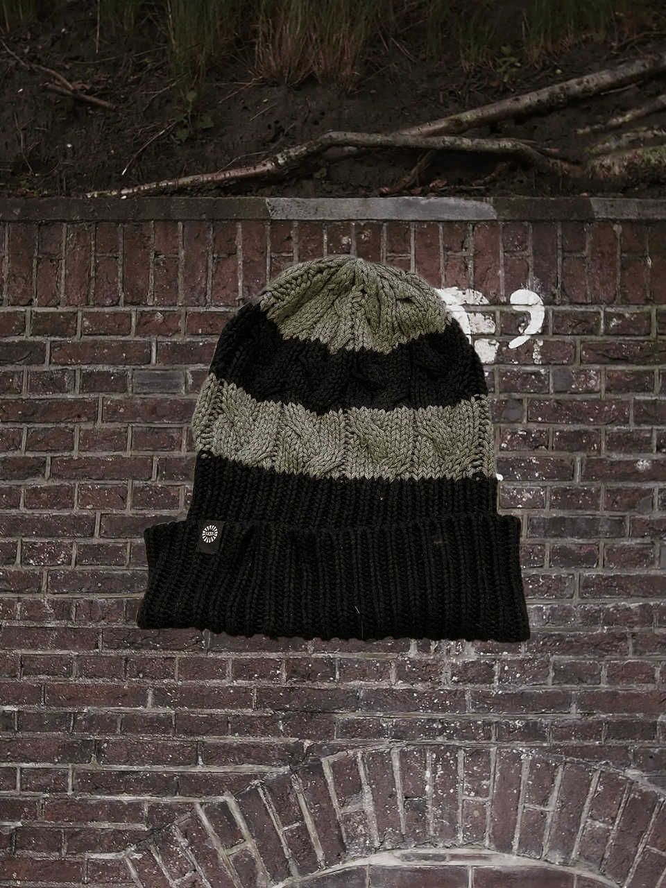 Ugg Hats Vintage UGG striped Y2K Streetwear logo Size ONE SIZE - 1 Thumbnail