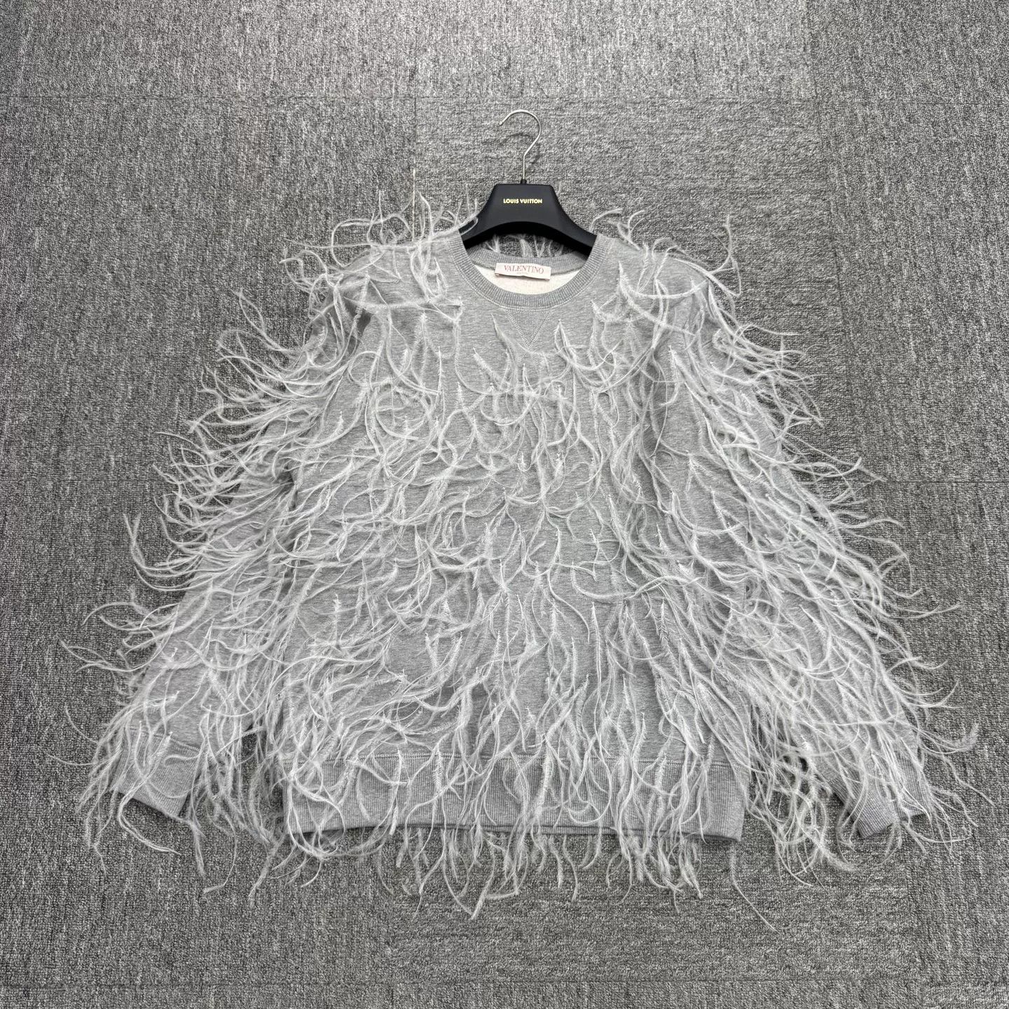 Valentino Valentino Feather Sweatshirt Size XS / US 0-2 / IT 36-38 - 1 Thumbnail
